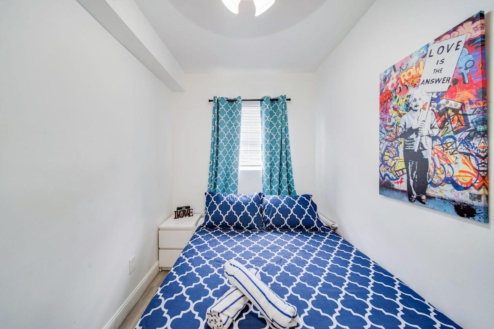 Apartment Beachside 1 B/r, W/2 Queen Beds, Ocean Drive Sobe Miami Beach