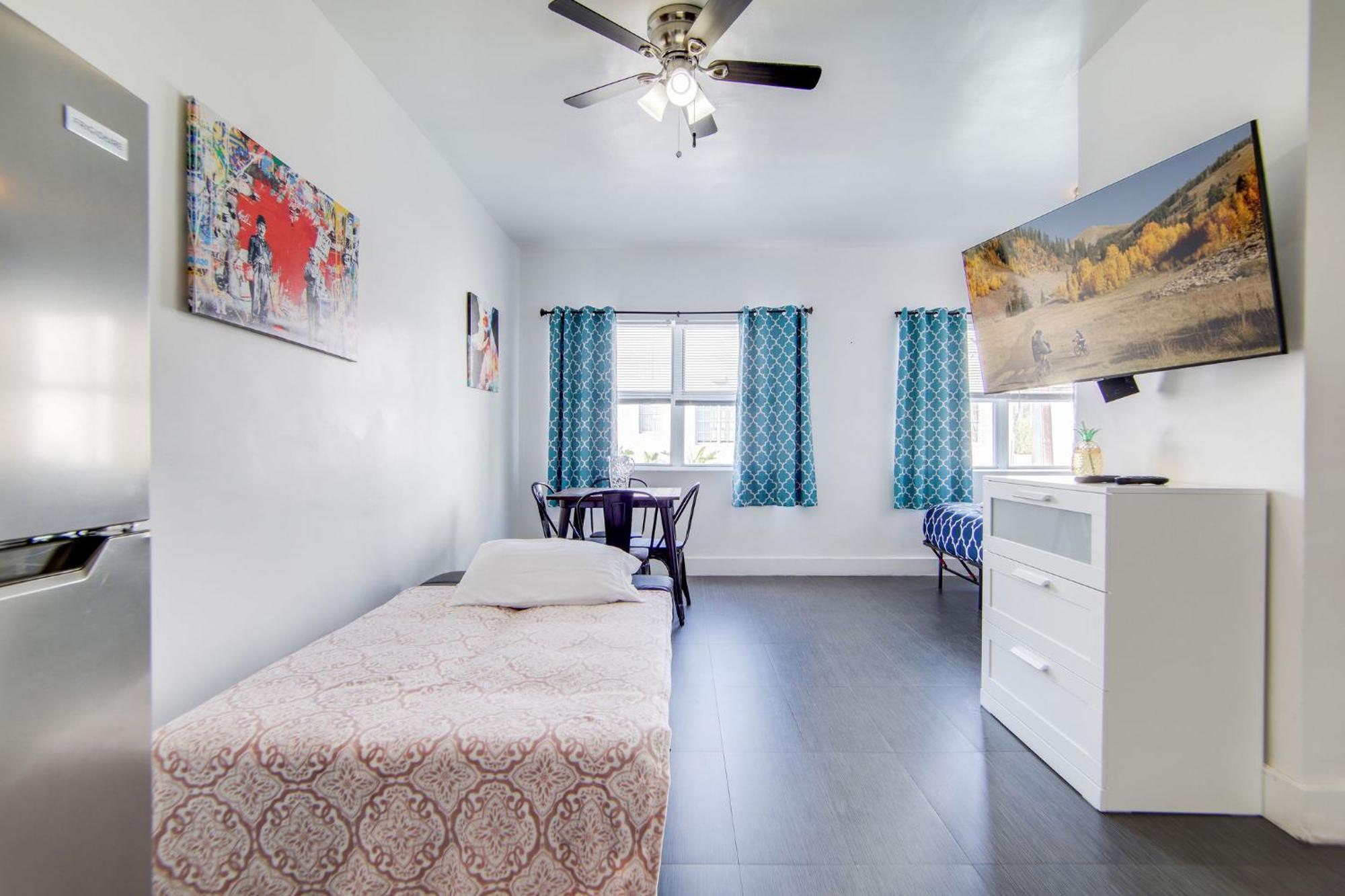 Charming Large Near Ocean Dr - South Apartment Miami Beach