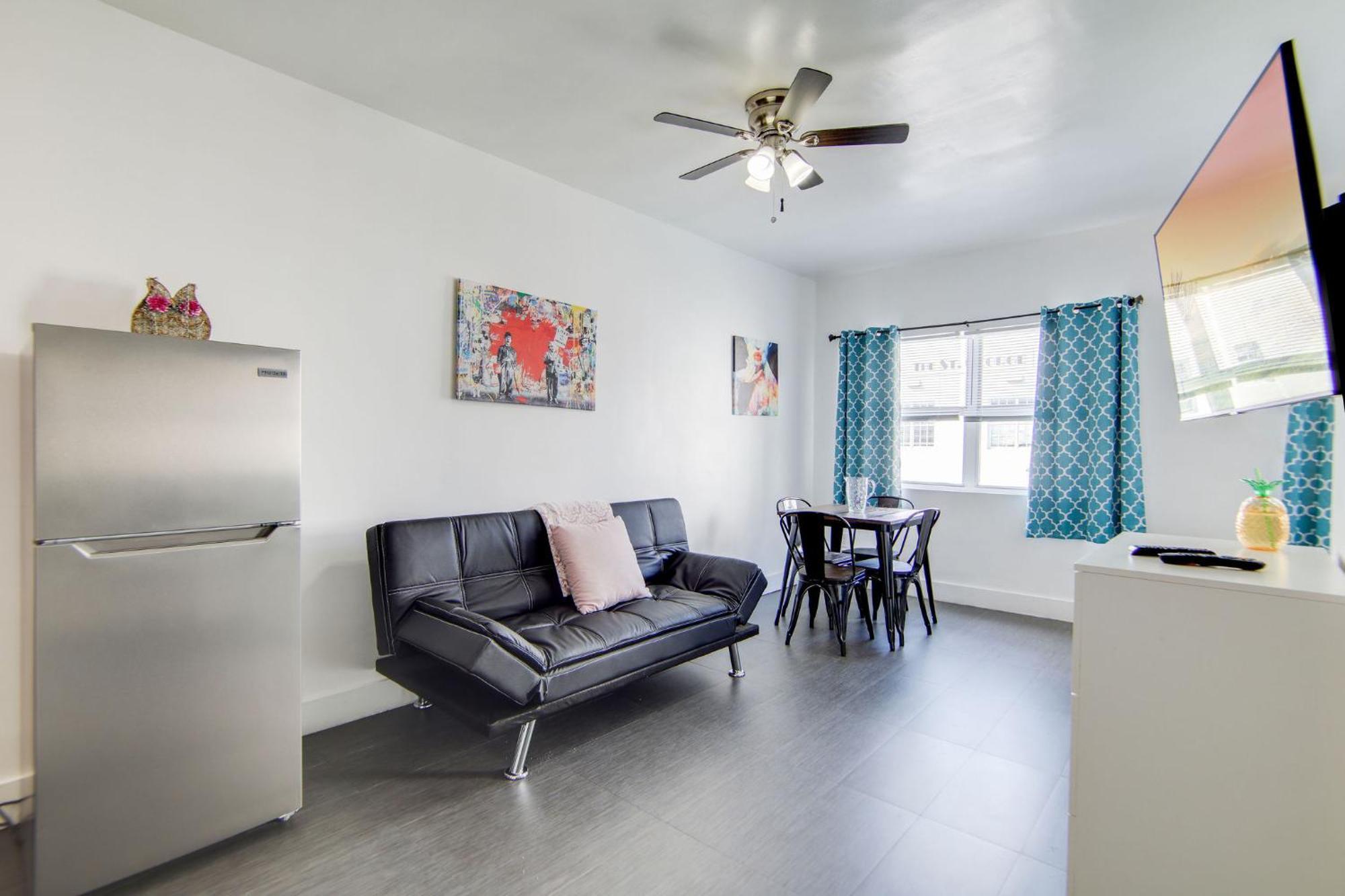 Charming Large Near Ocean Dr - South Miami Beach