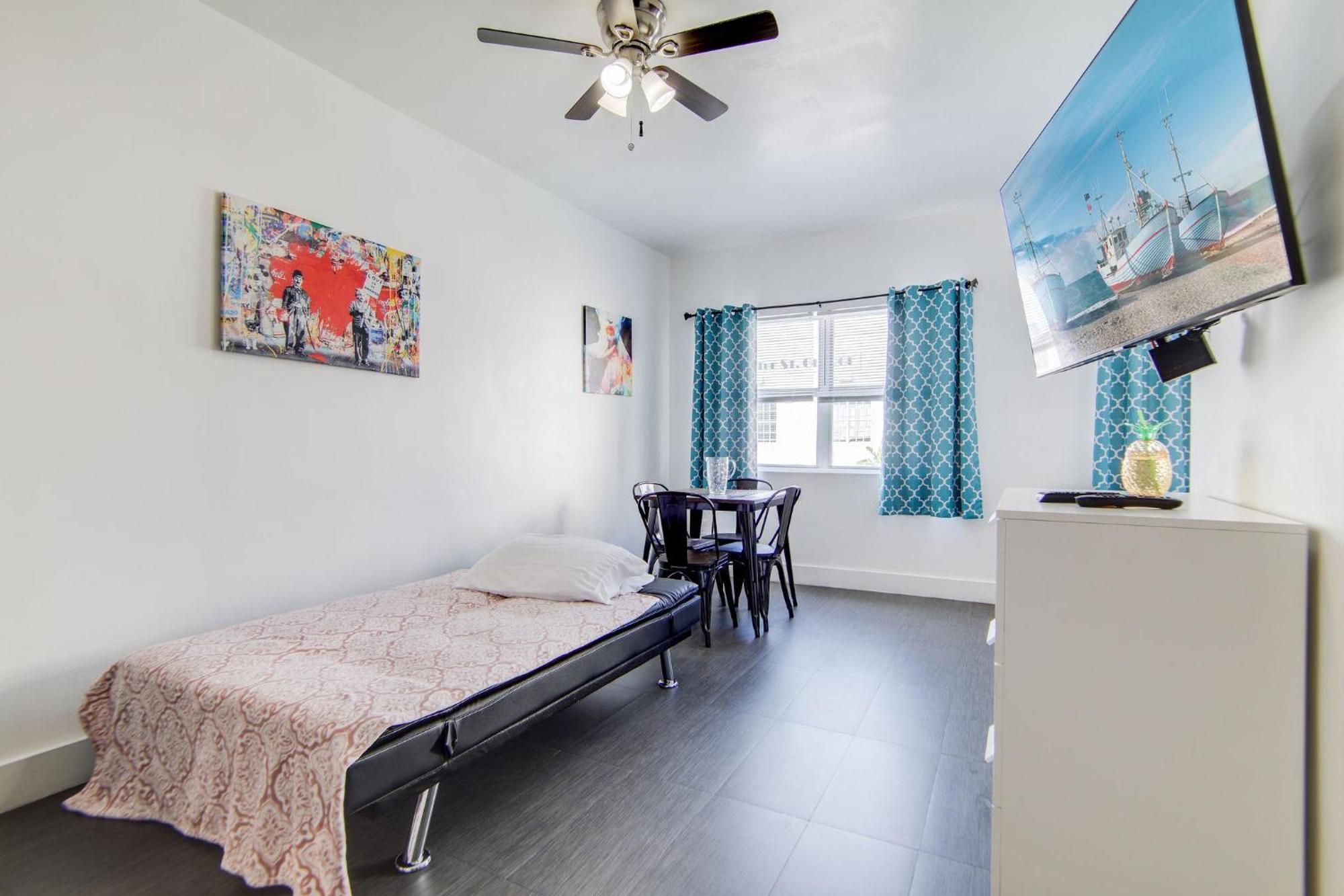 Charming Large Near Ocean Dr - South *
