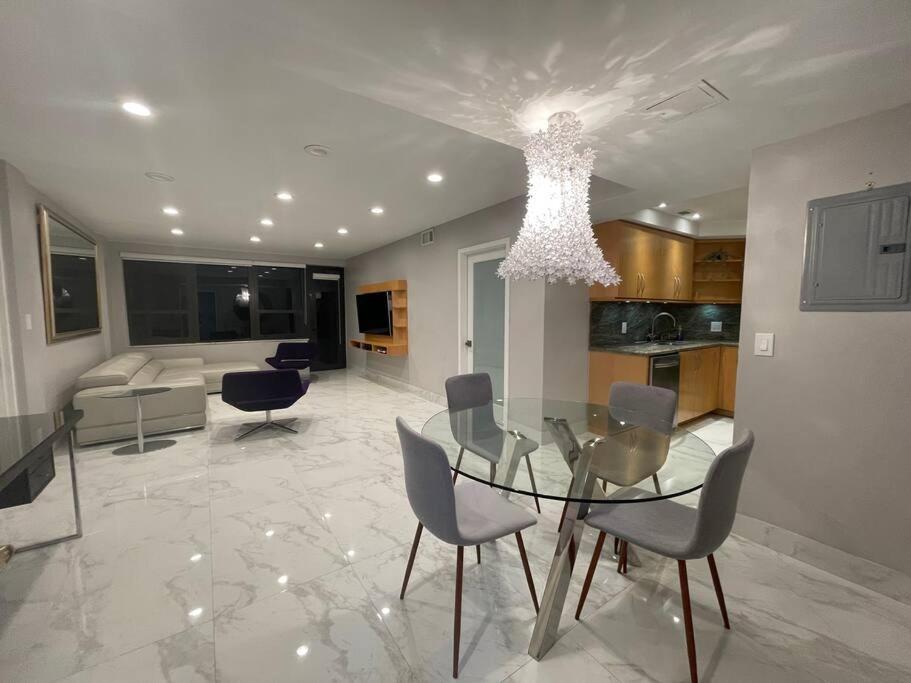Holiday home Ocean Front 2 Bedroom And 2 Bathroom At The Alexander Miami Beach