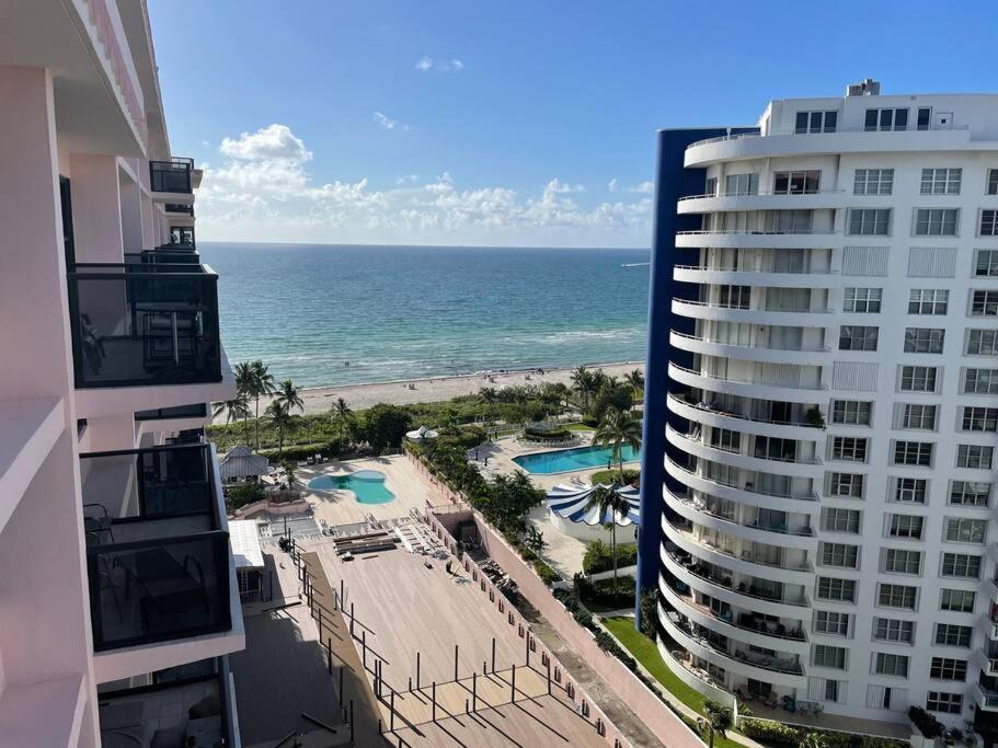 Ocean Front 2 Bedroom And 2 Bathroom At The Alexander
