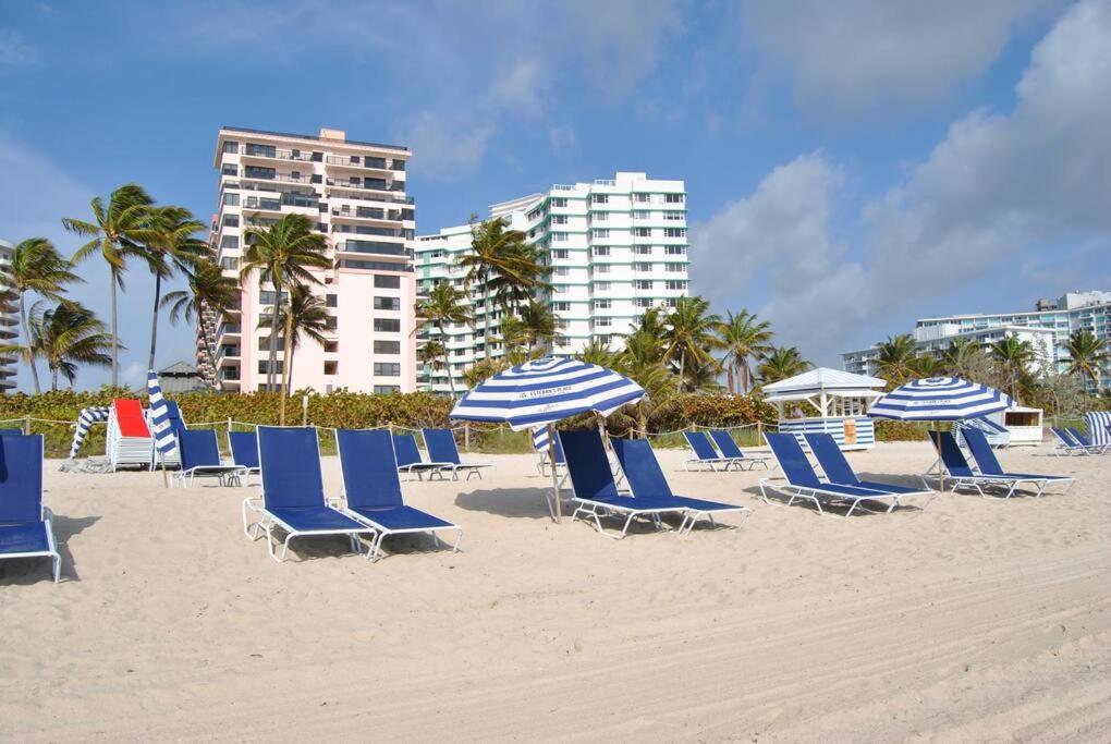 Ocean Front 2 Bedroom And 2 Bathroom At The Alexander Holiday home *