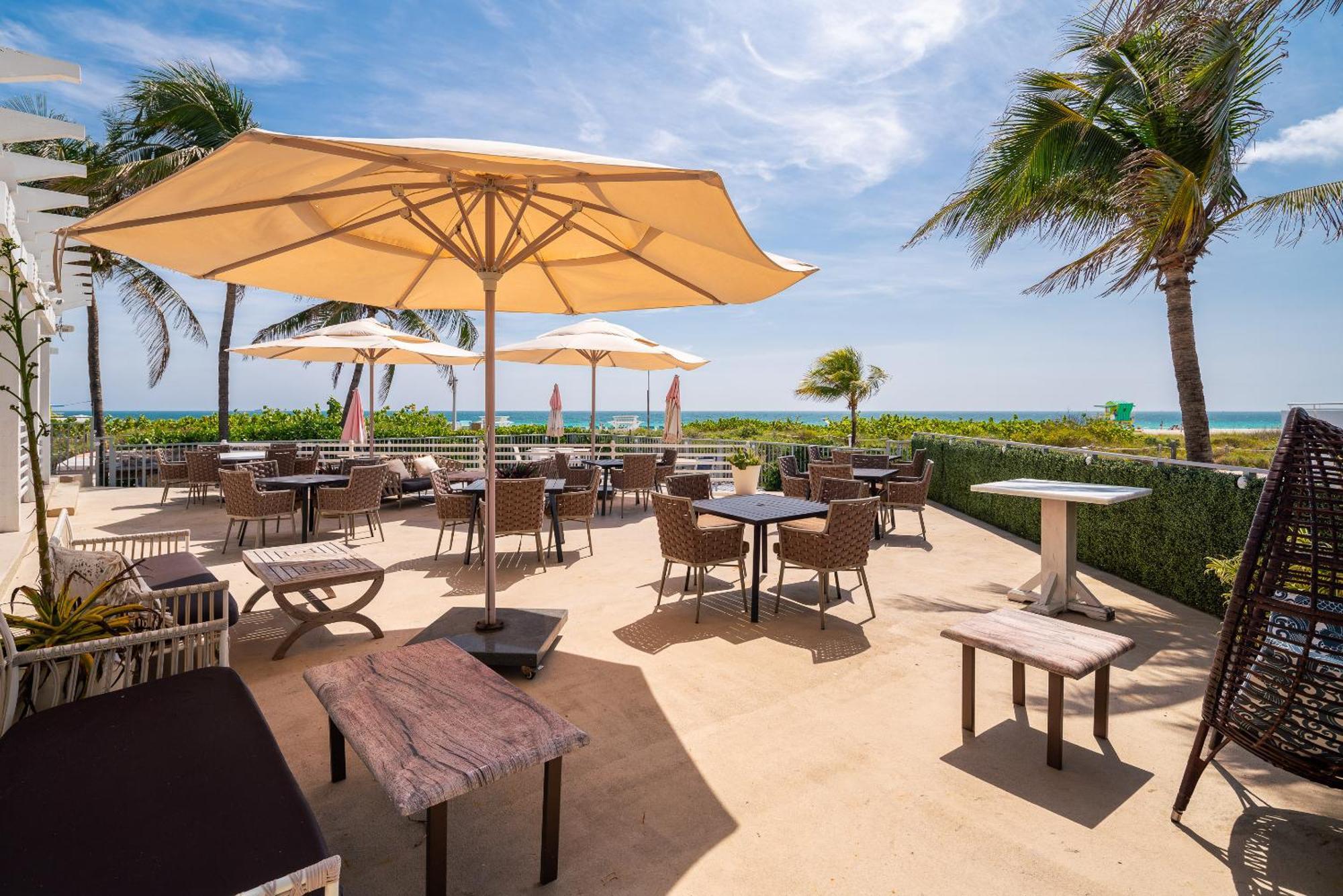 The Savoy & Beach Club Hotel 4*