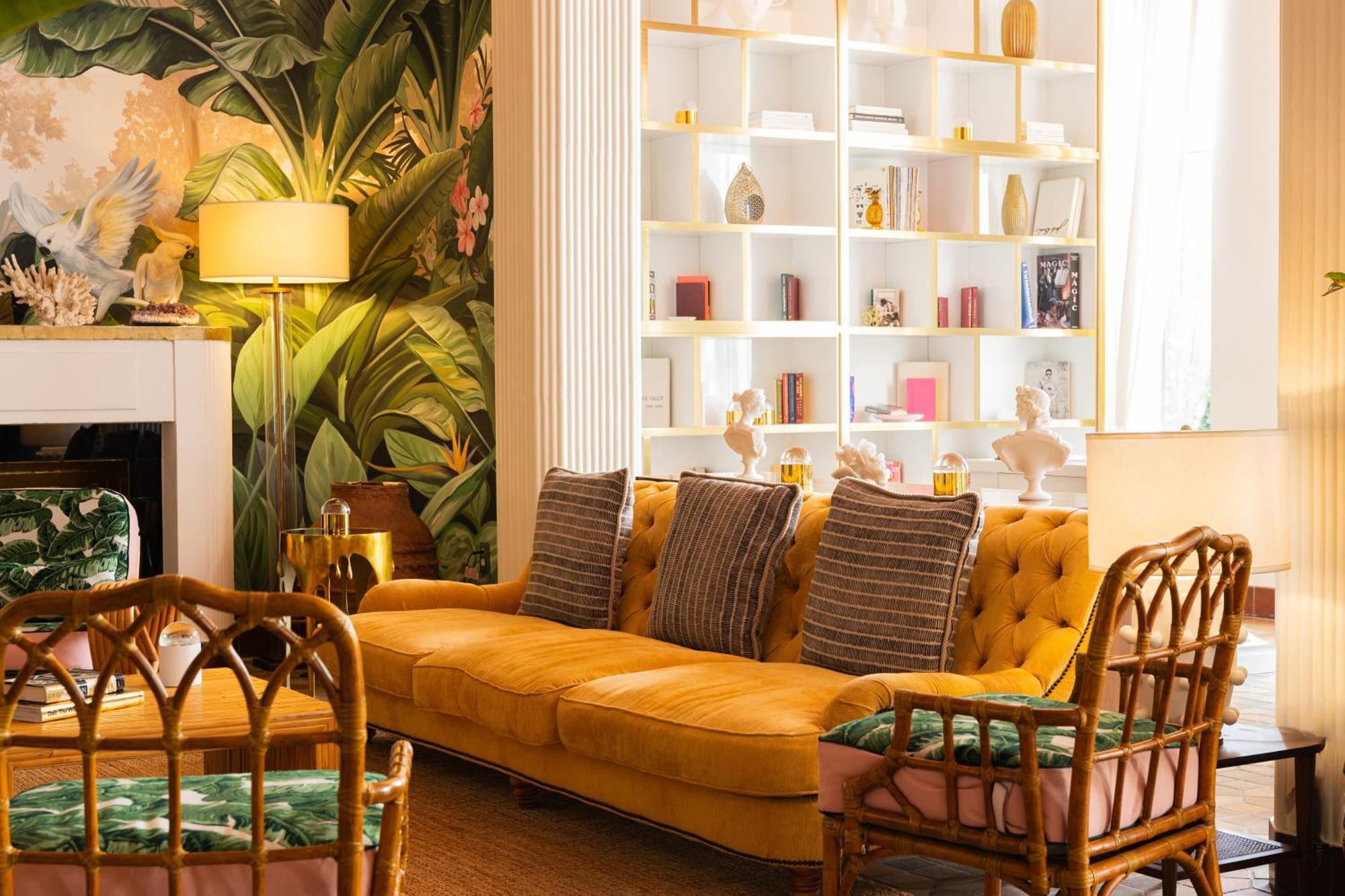 Hotel The Savoy & Beach Club 4*