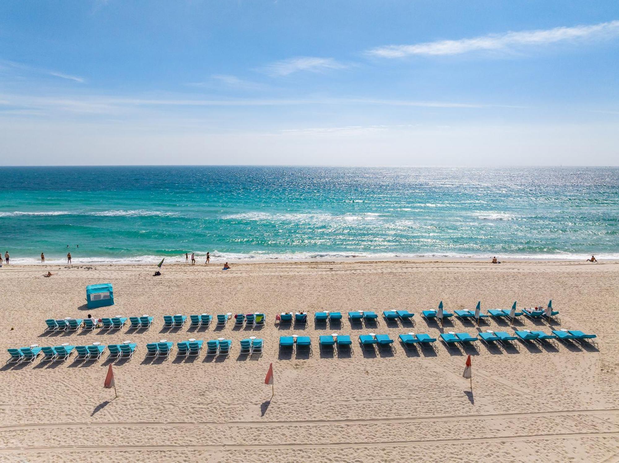 Hotel The Savoy & Beach Club Miami Beach