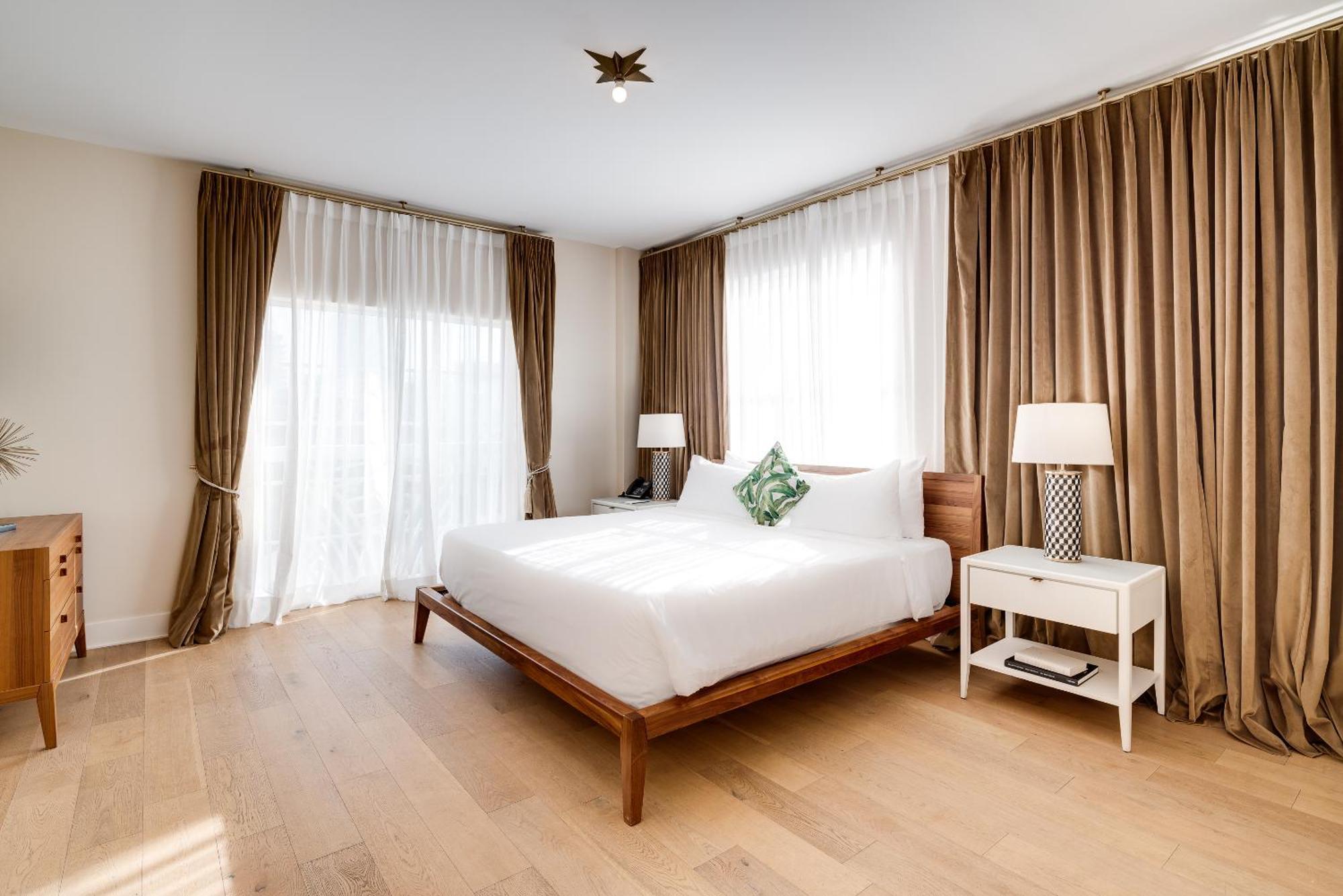 The Savoy & Beach Club Hotel 4*