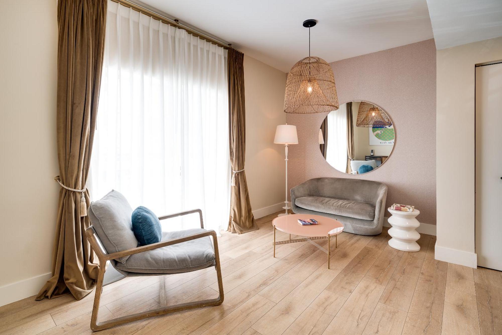 The Savoy & Beach Club Hotel