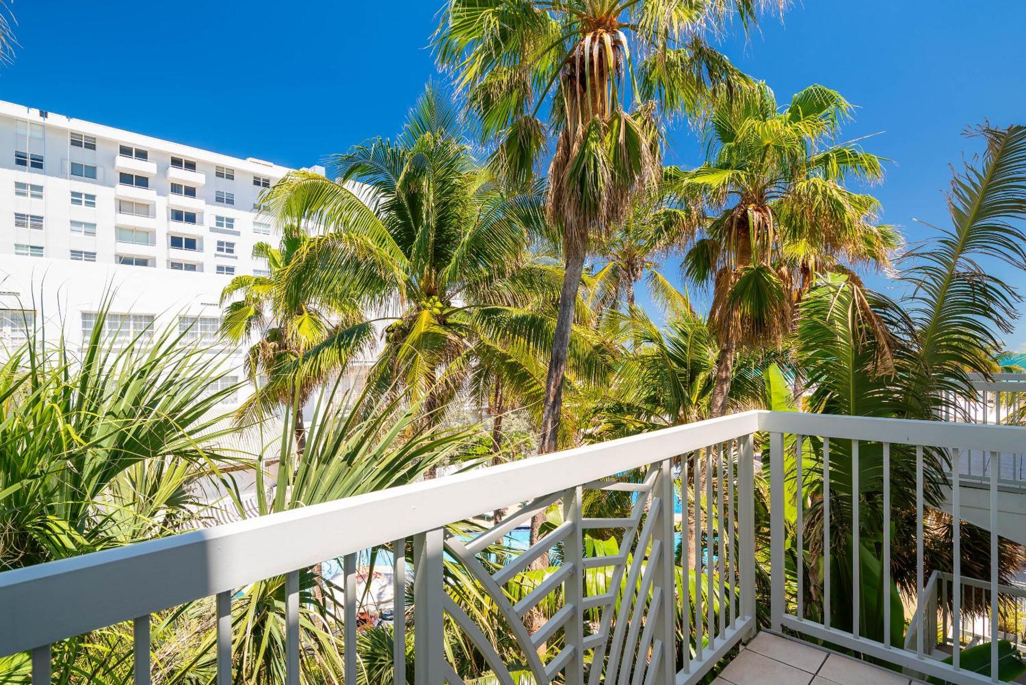 The Savoy & Beach Club 4* Miami Beach
