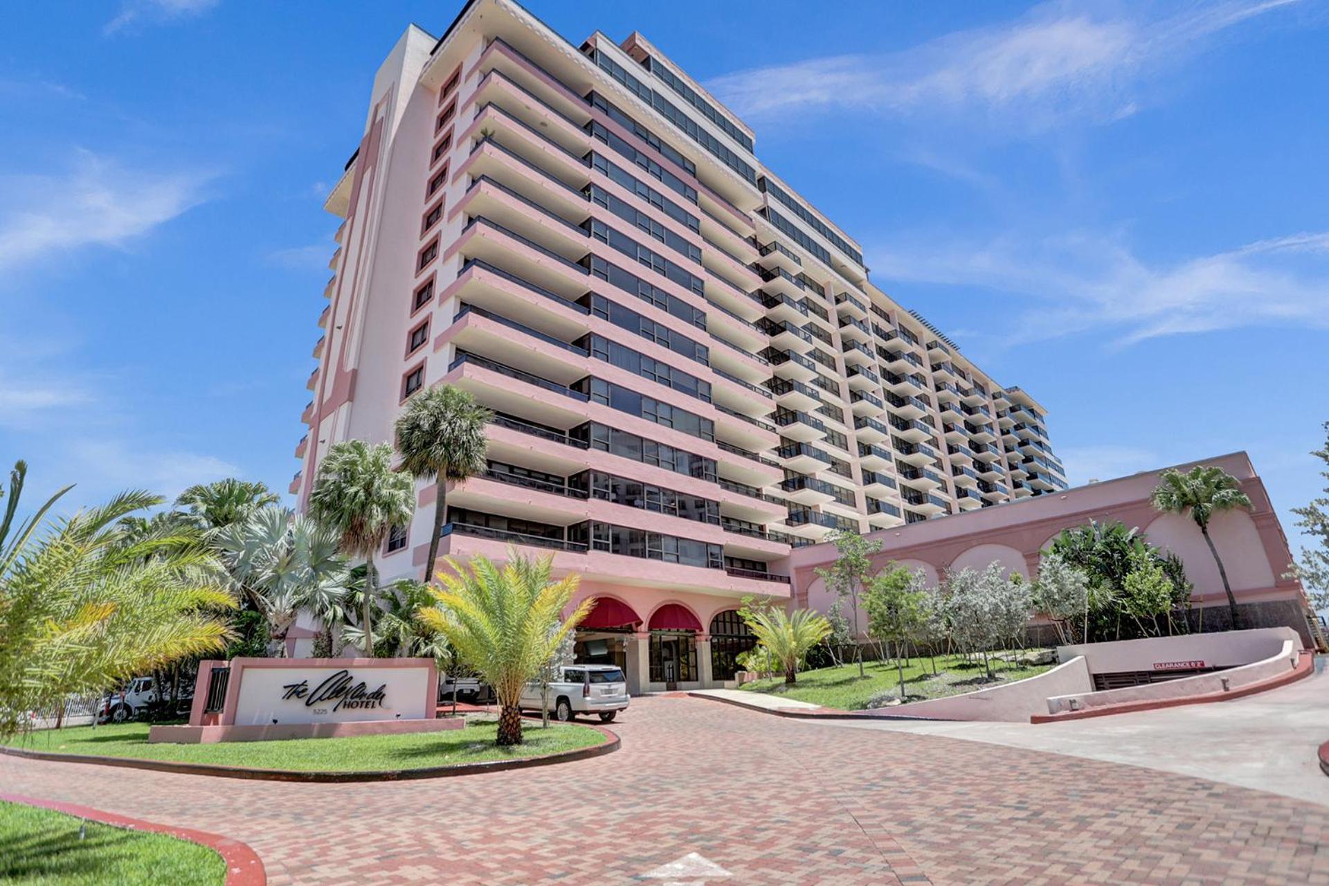 Amazing Ocean View Service 607 Miami Beach