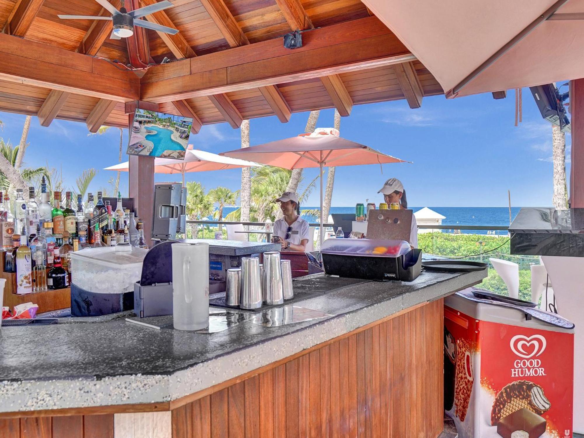 Amazing Ocean View Service 607 Apartment *