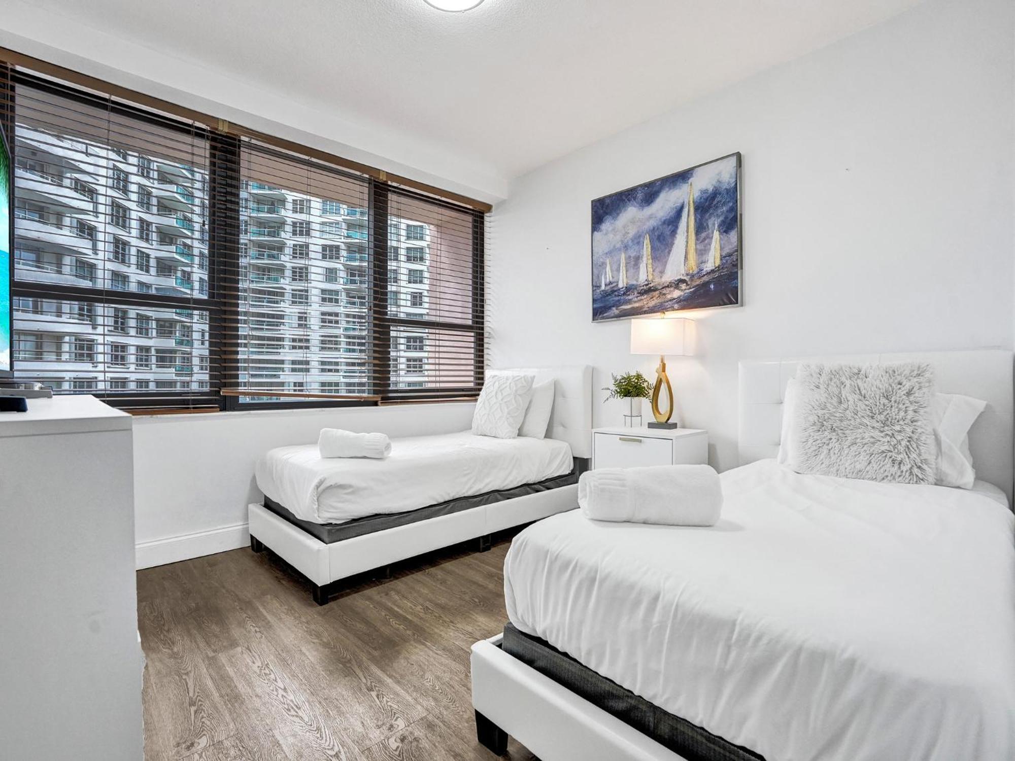 Amazing Ocean View Service 607 Miami Beach