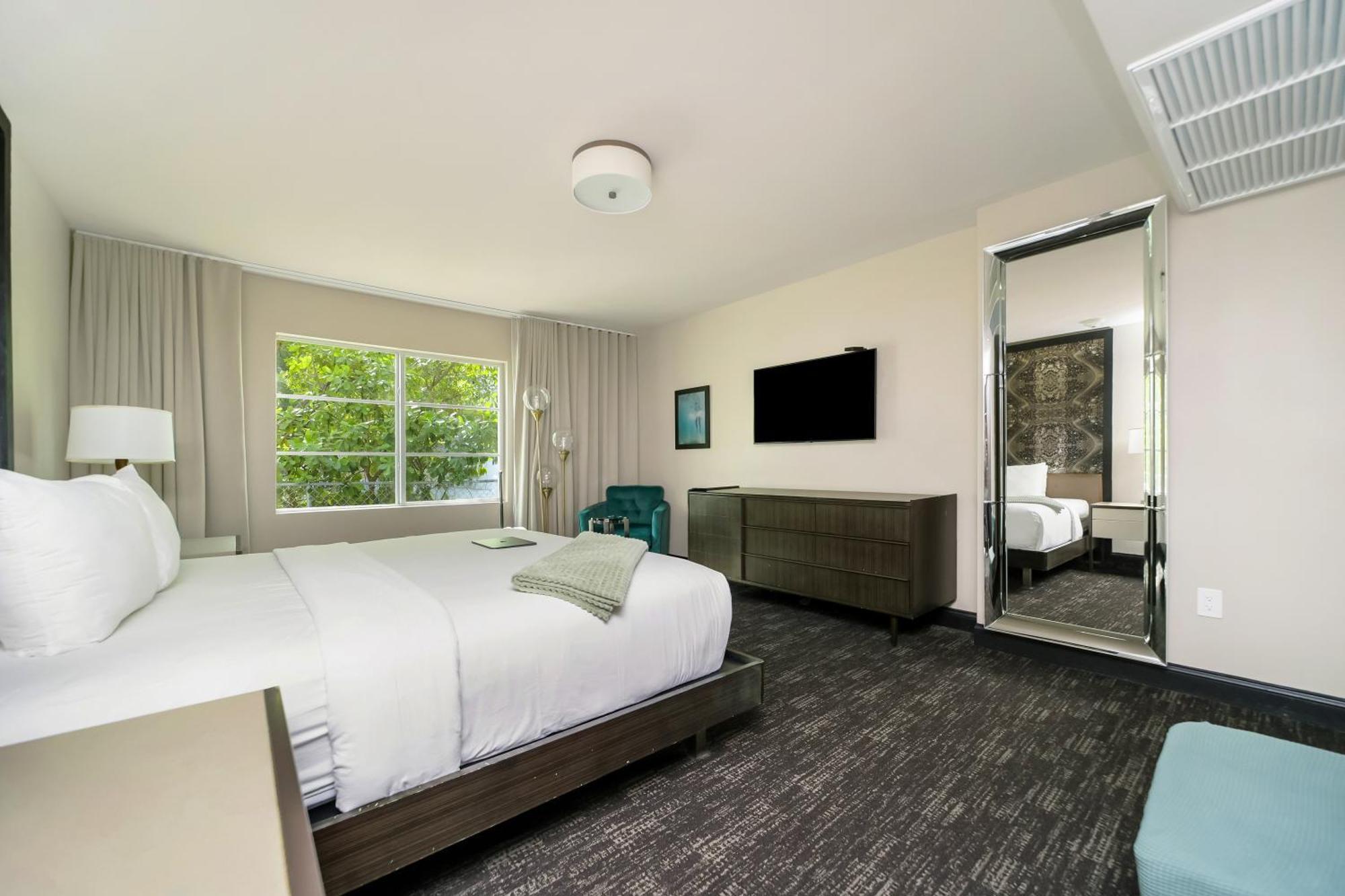 Venezia Hotel Miami Beach