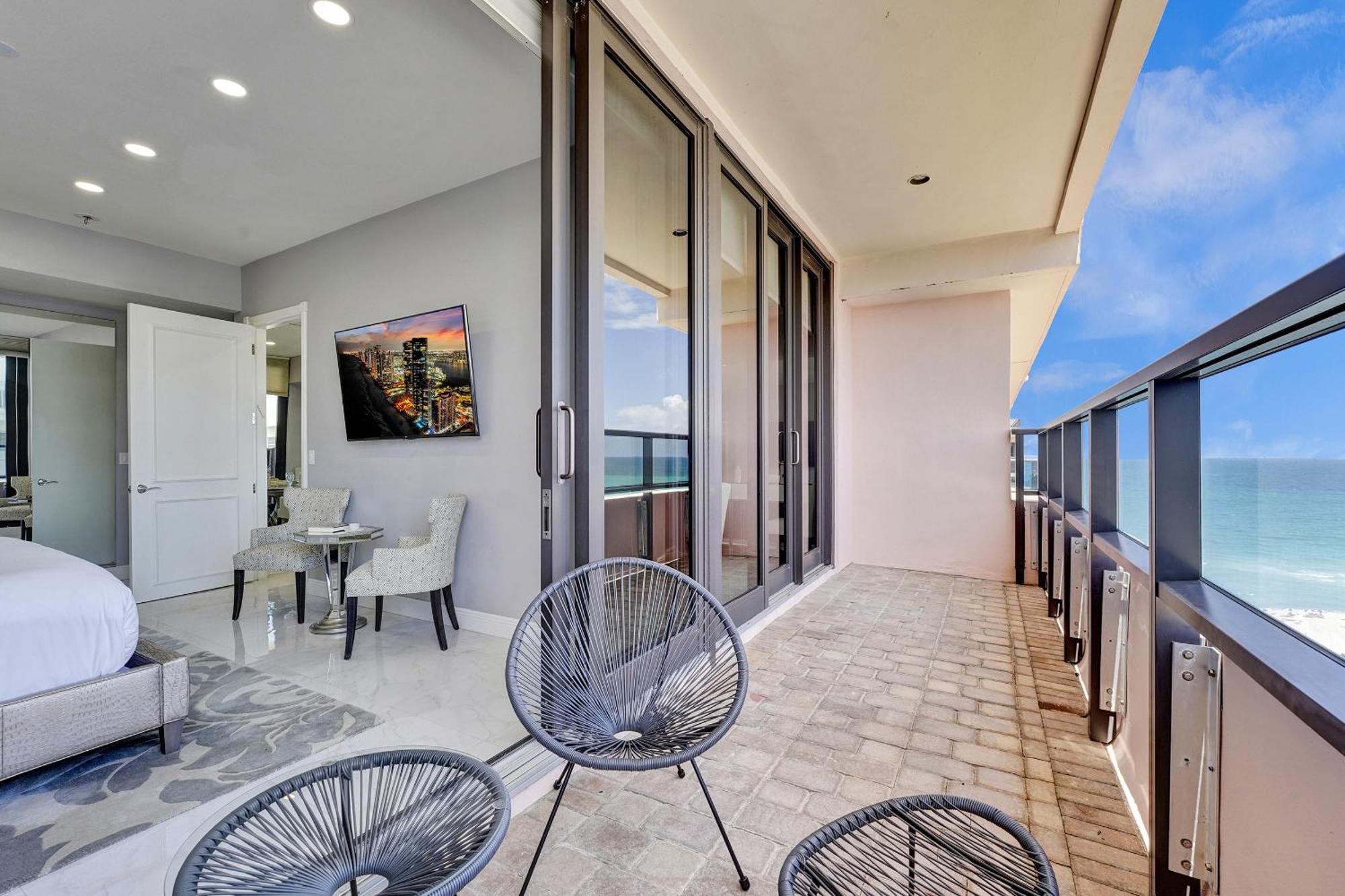 Luxury Penthouse 3br 3ba Oceanfront Ph7 * Miami Beach
