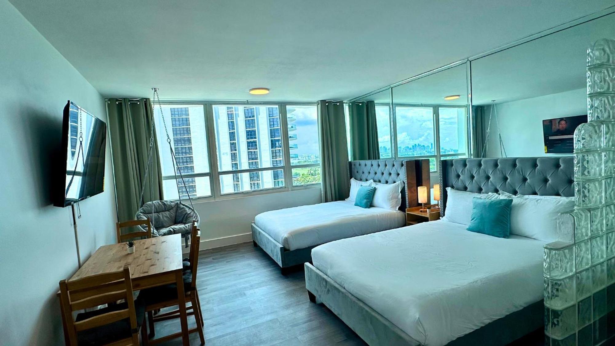 Seastays ~ Oceanfront Apartment Miami Beach