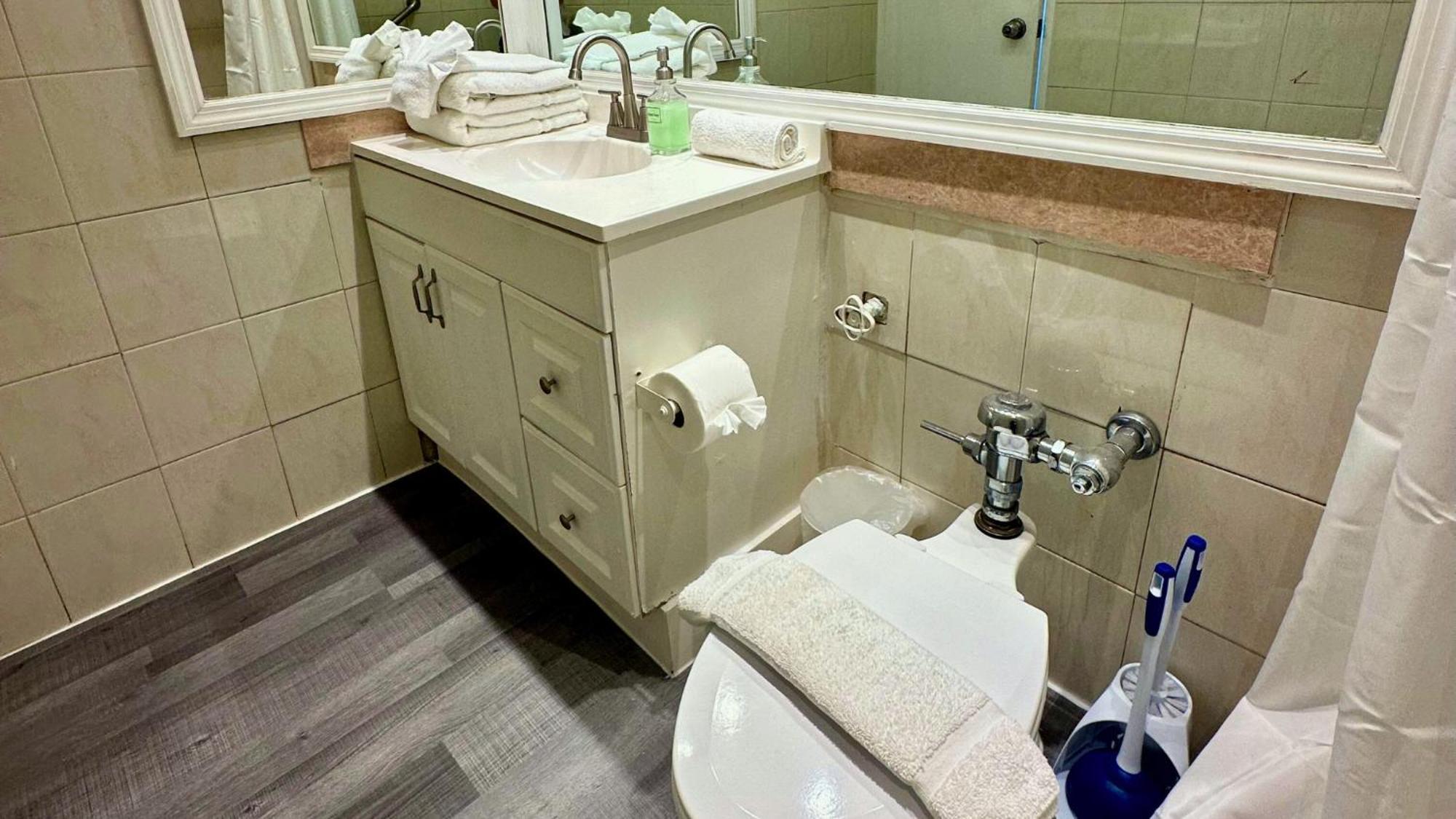 Apartment Seastays ~ Oceanfront Miami Beach