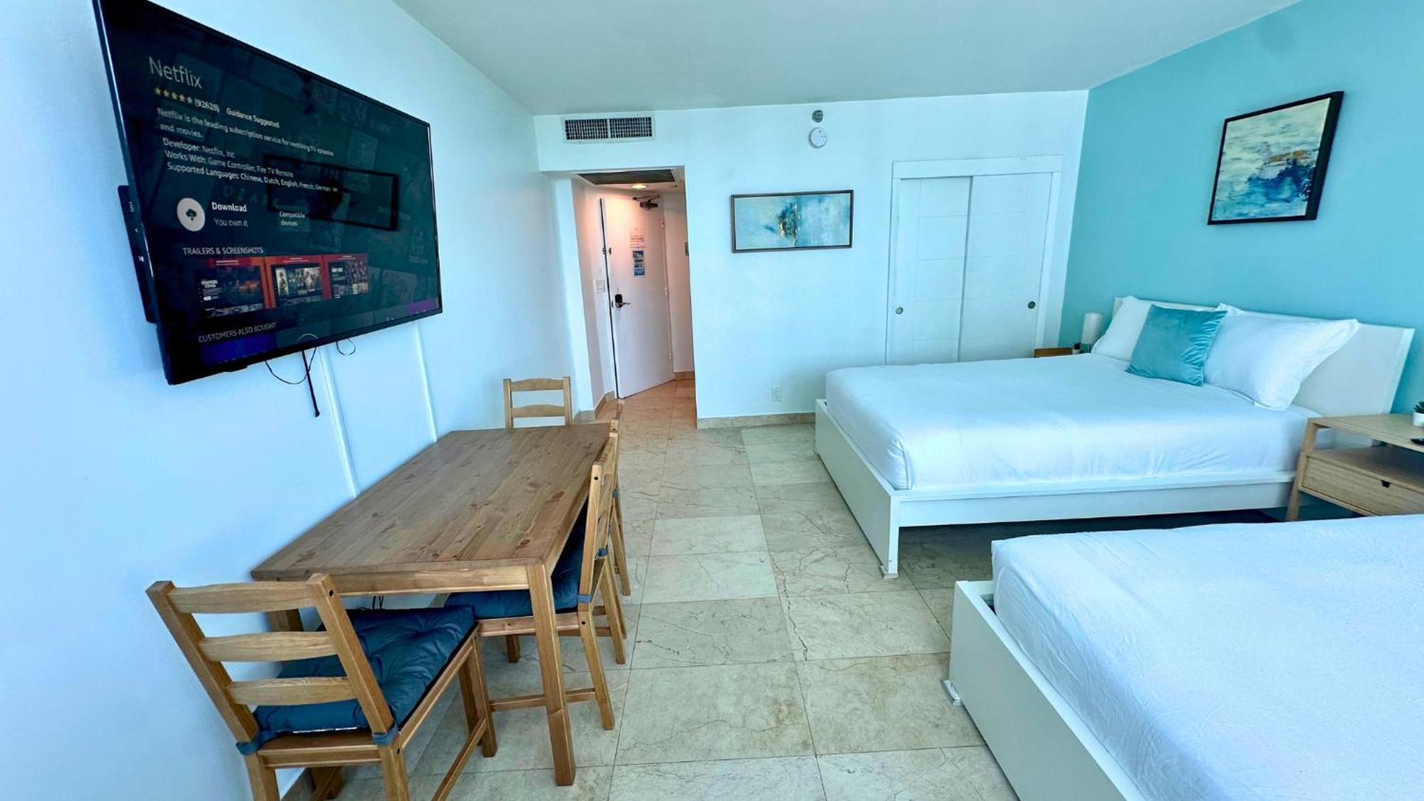 Seastays ~ Oceanfront * Miami Beach