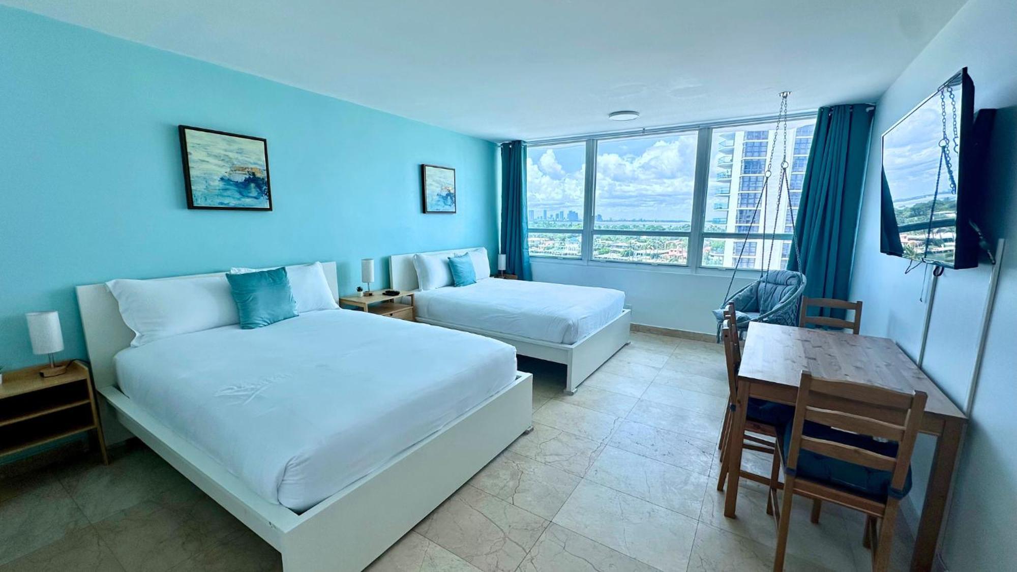 Seastays ~ Oceanfront Apartment Miami Beach