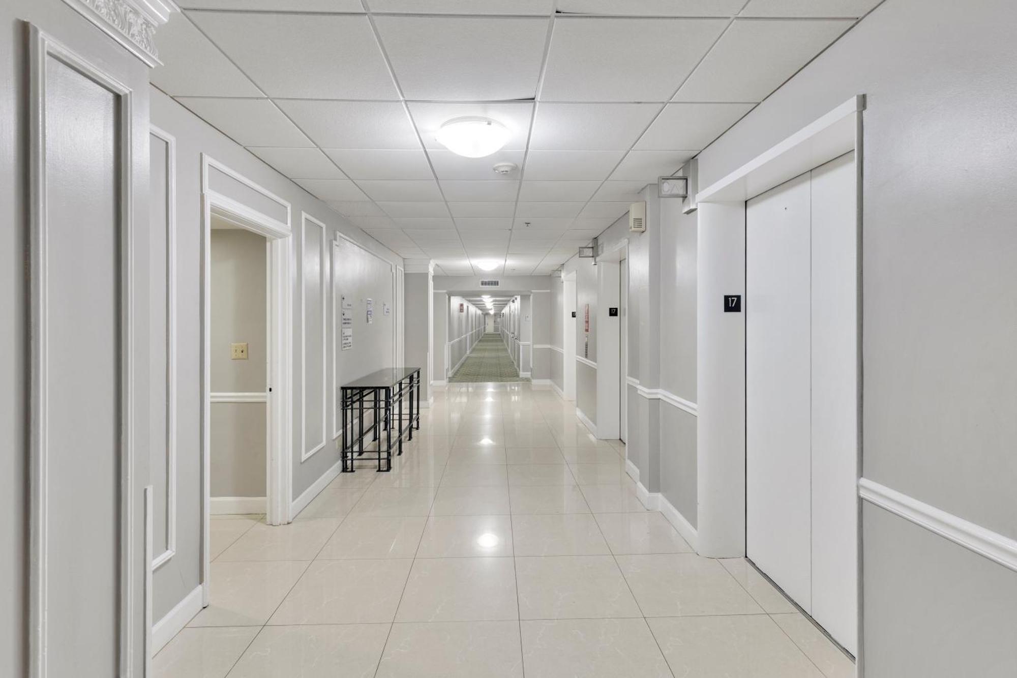 Apartment Seastays ~ Oceanfront Miami Beach
