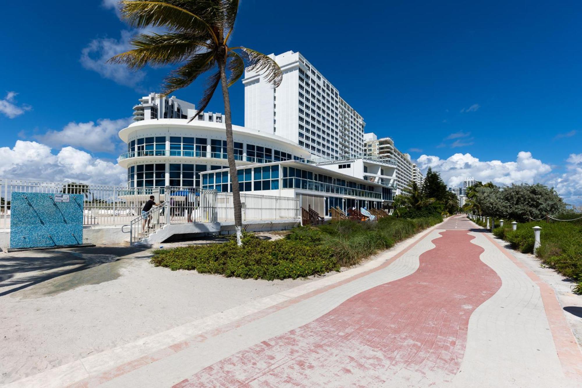 Seastays ~ Oceanfront Apartment