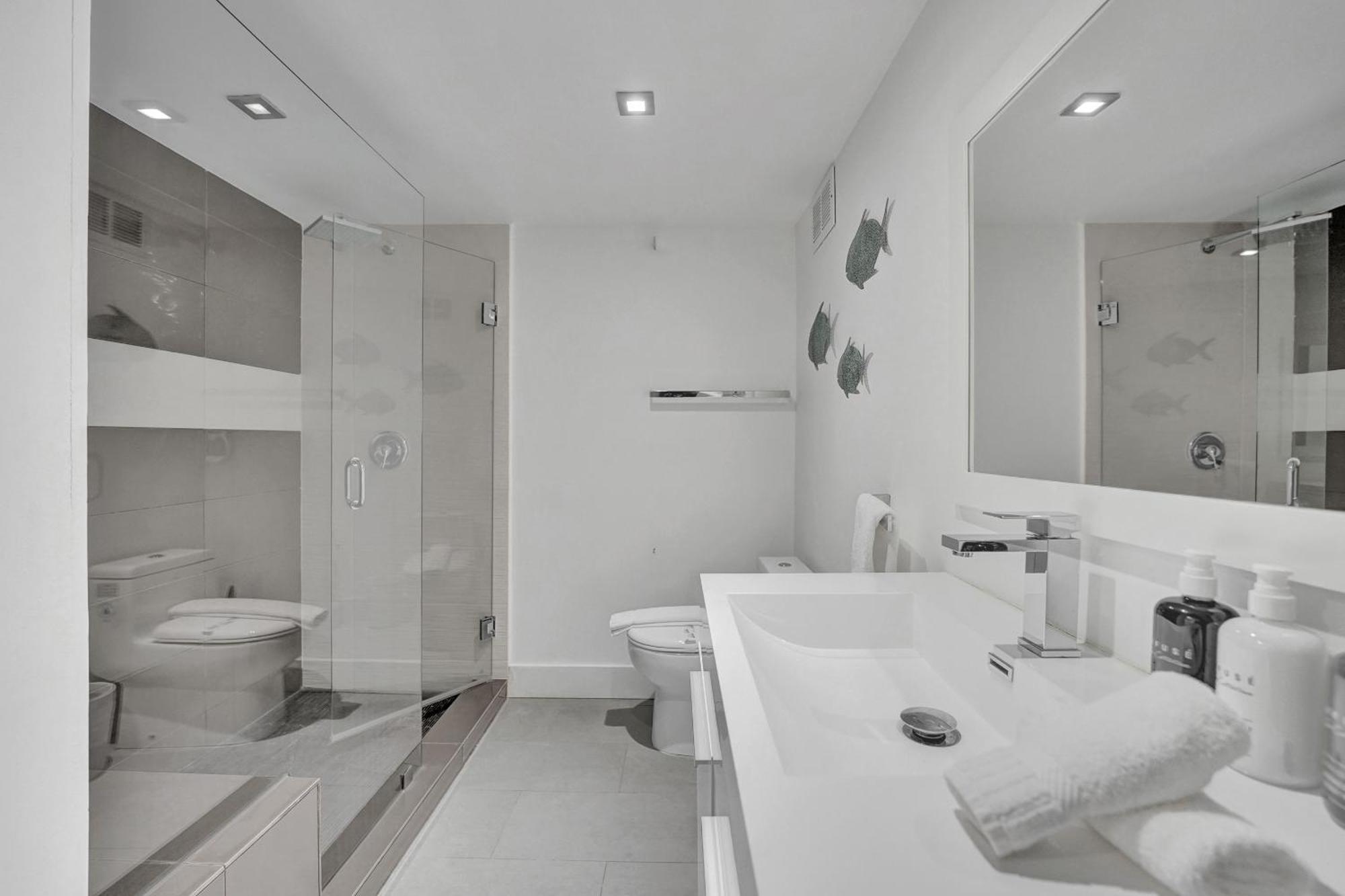 Apartment Ocean View Elegant 2bdr 2ba Access 714 *
