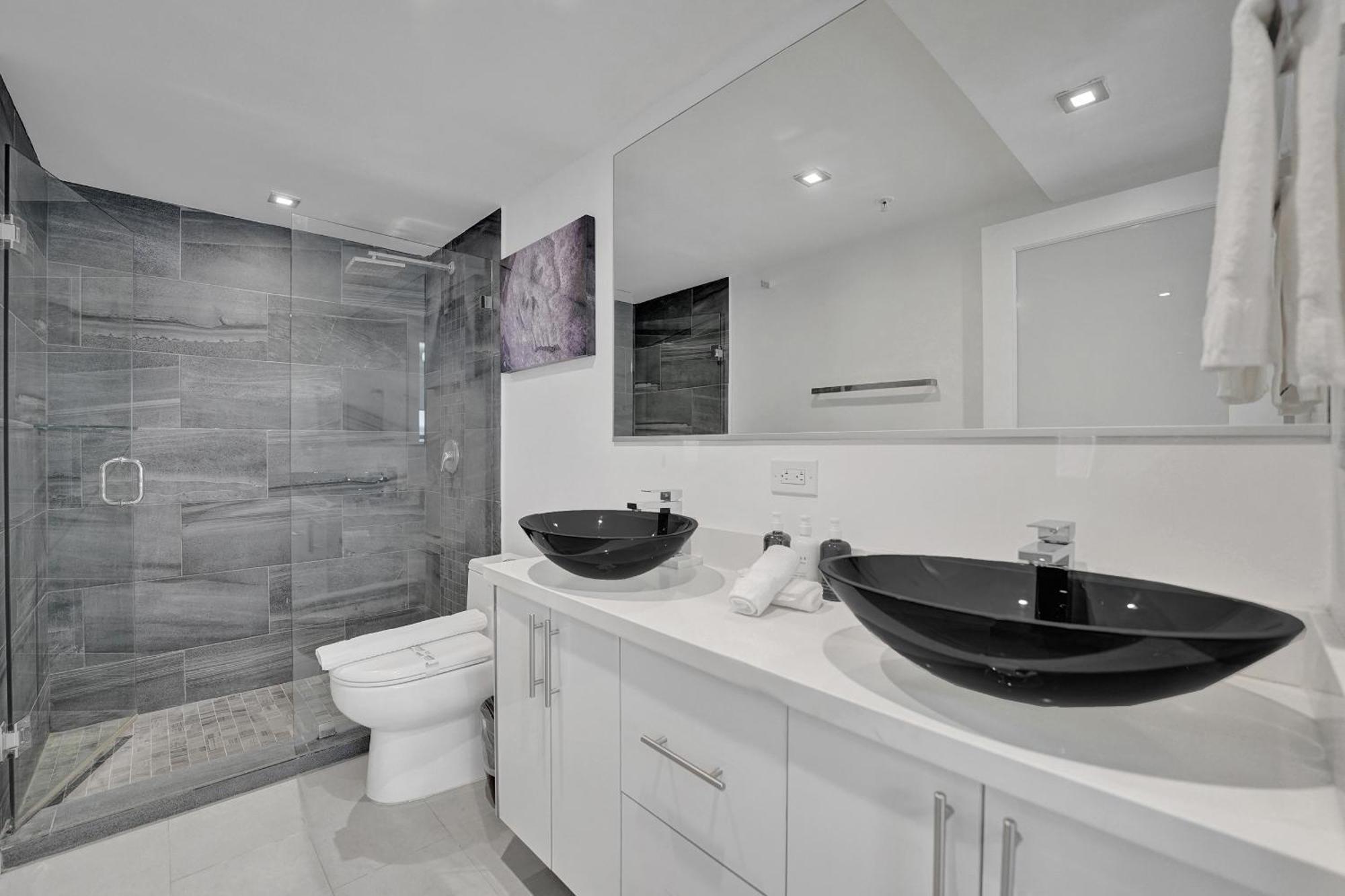 Apartment Ocean View Elegant 2bdr 2ba Access 714 Miami Beach
