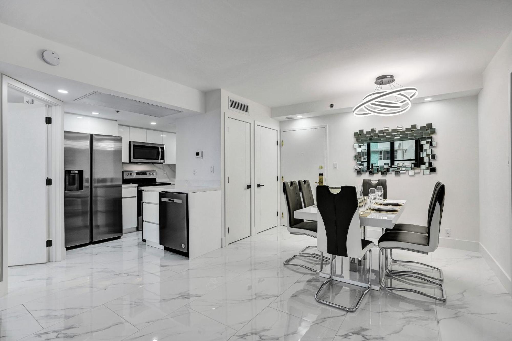 Ocean View Service 808 Apartment Miami Beach