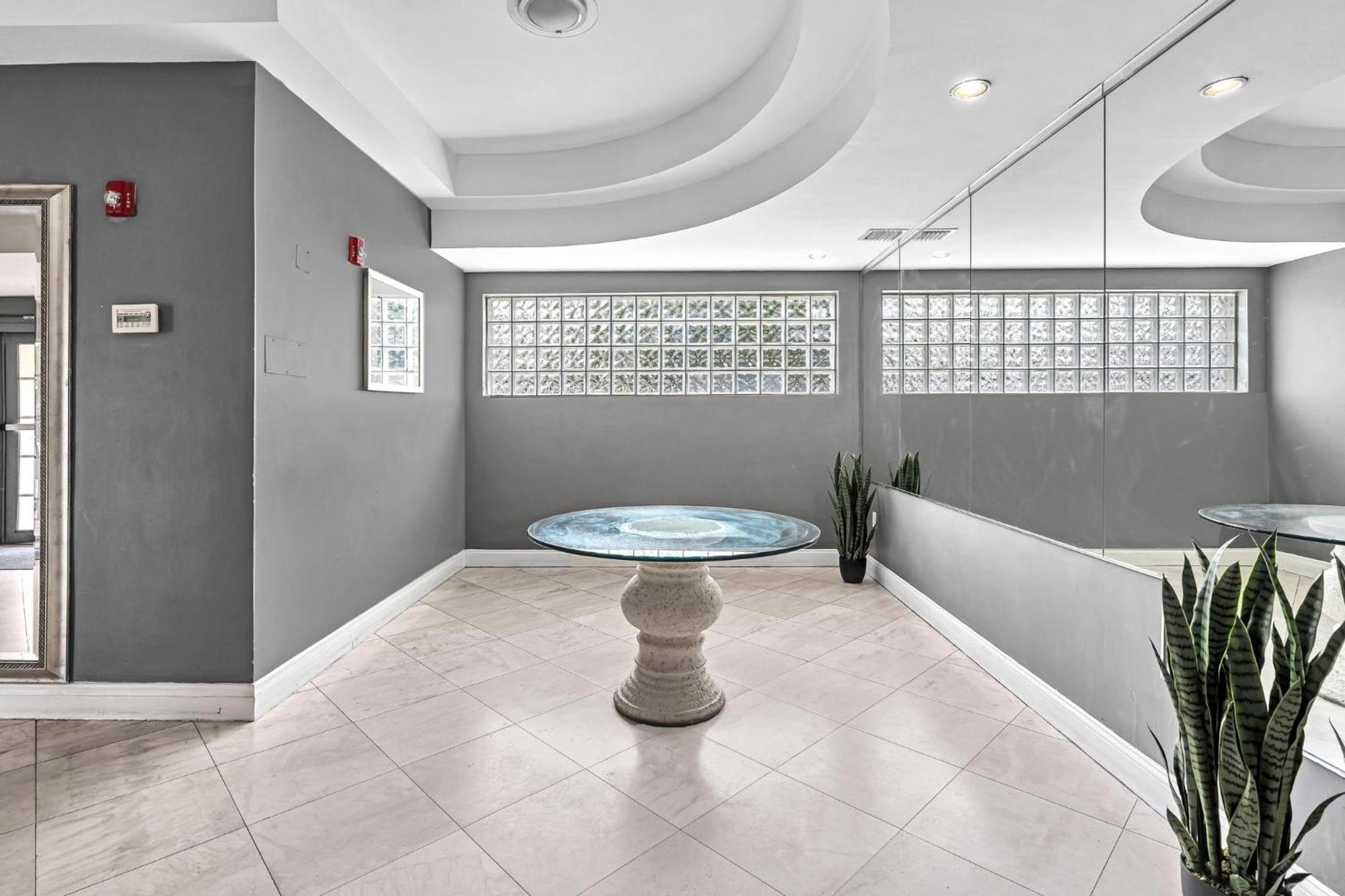 Lovely In The Heart Of South Apartment