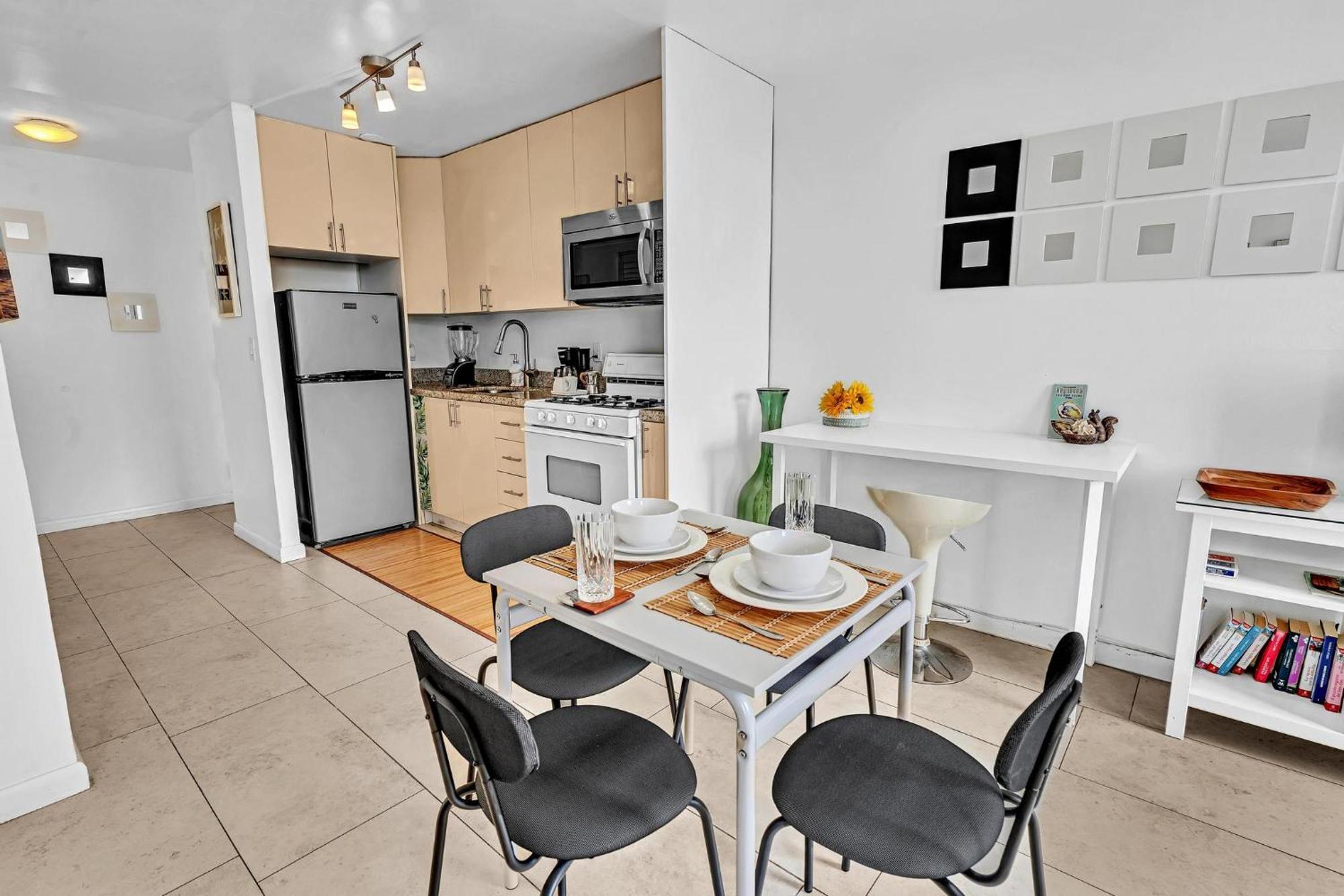 Lovely In The Heart Of South Apartment *