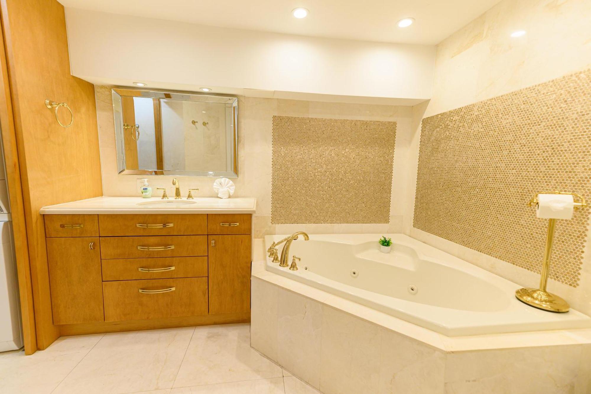 Seastays-miami Beach Apartment *