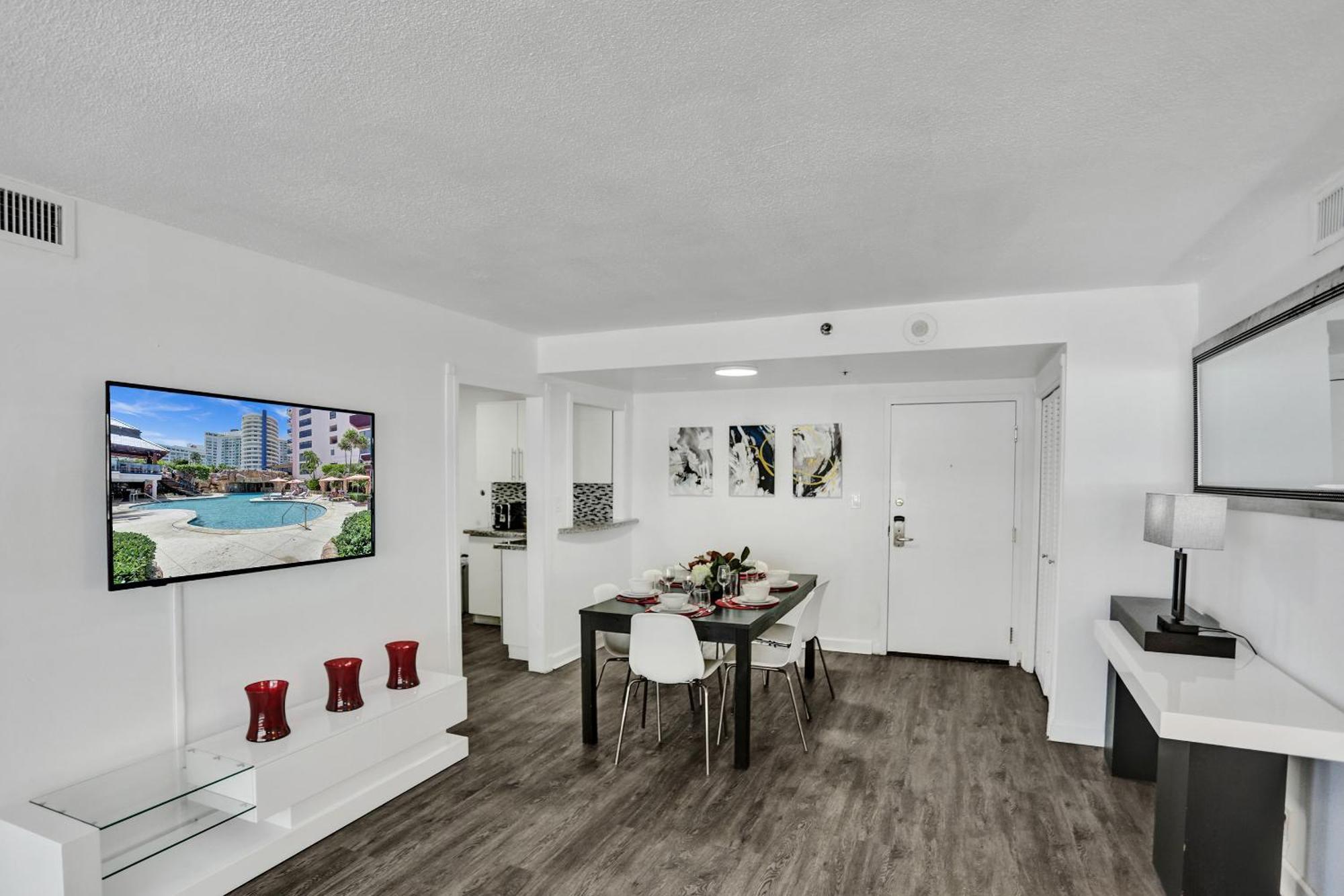 Apartment Adorable 2 Bedroom Service 1110