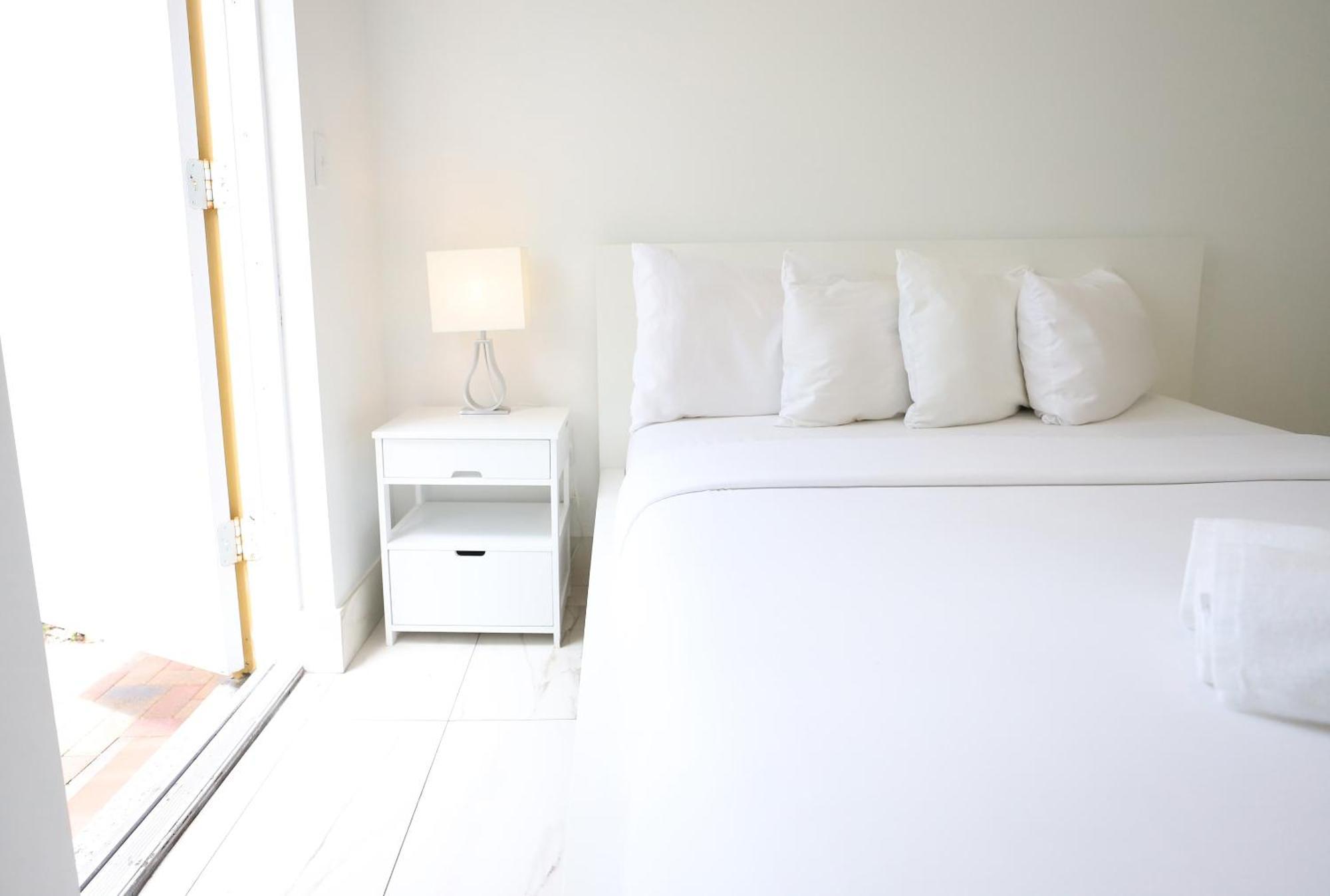 3 Minute Walk To Family Friendly Free Parking * Miami Beach