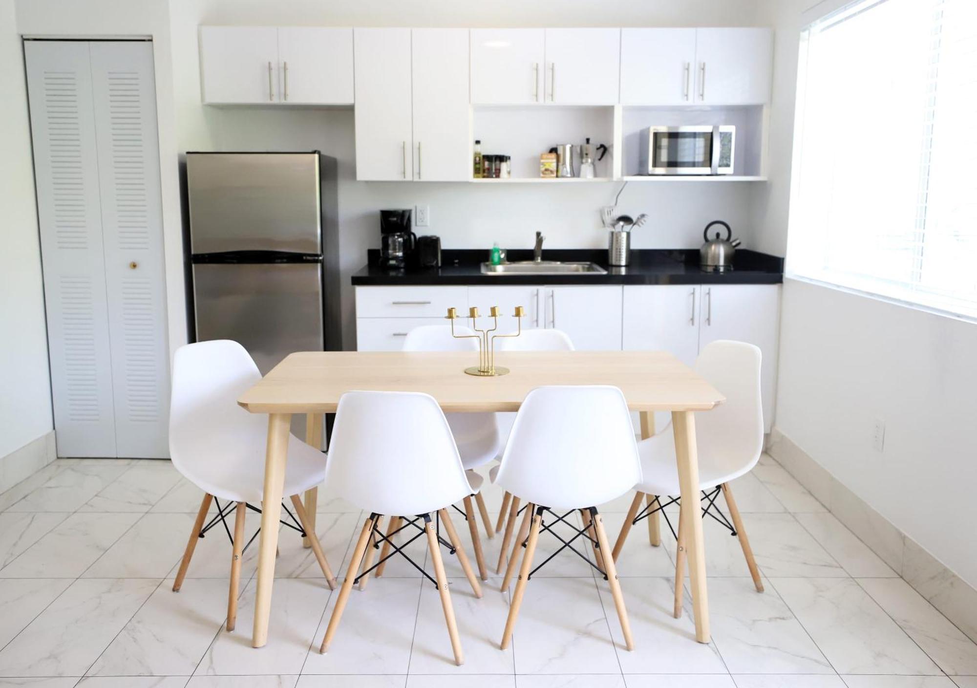 3 Minute Walk To Family Friendly Free Parking Miami Beach