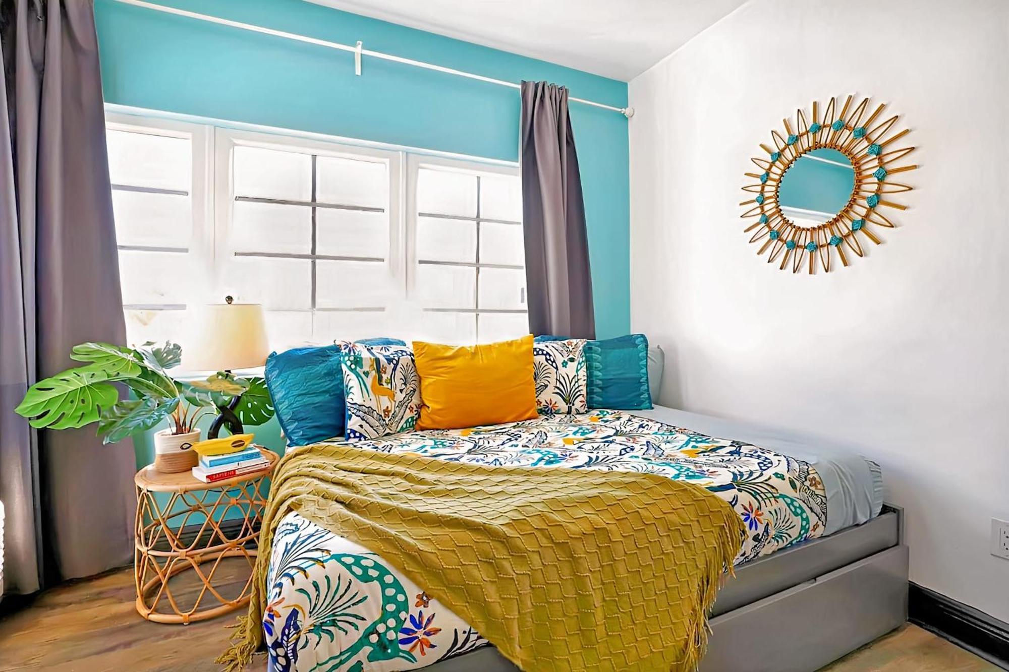 With Private Patio Free Parking Family Friendly No Pet Fee Apartment Miami Beach