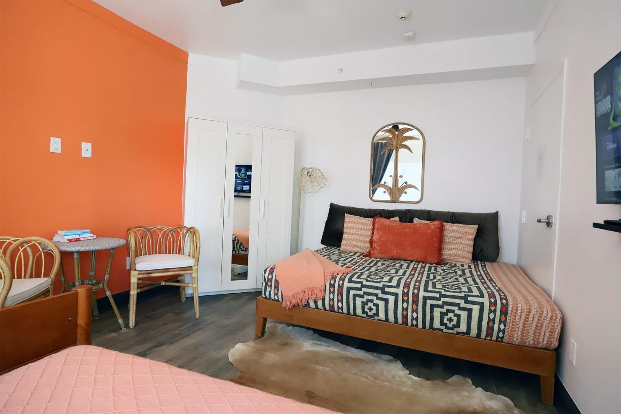 Apartment Steps To Sea Free Parking Pet & Family Friendly *