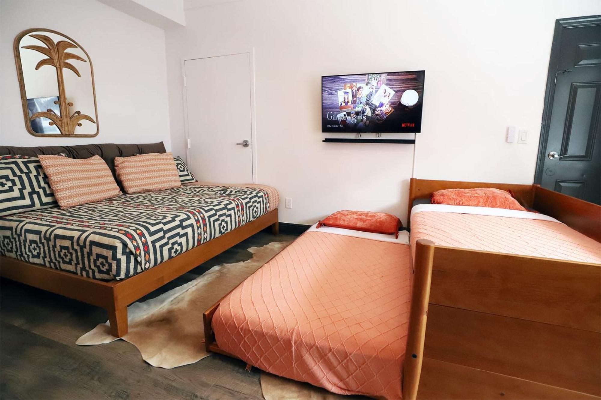 Steps To Sea Free Parking Pet & Family Friendly *