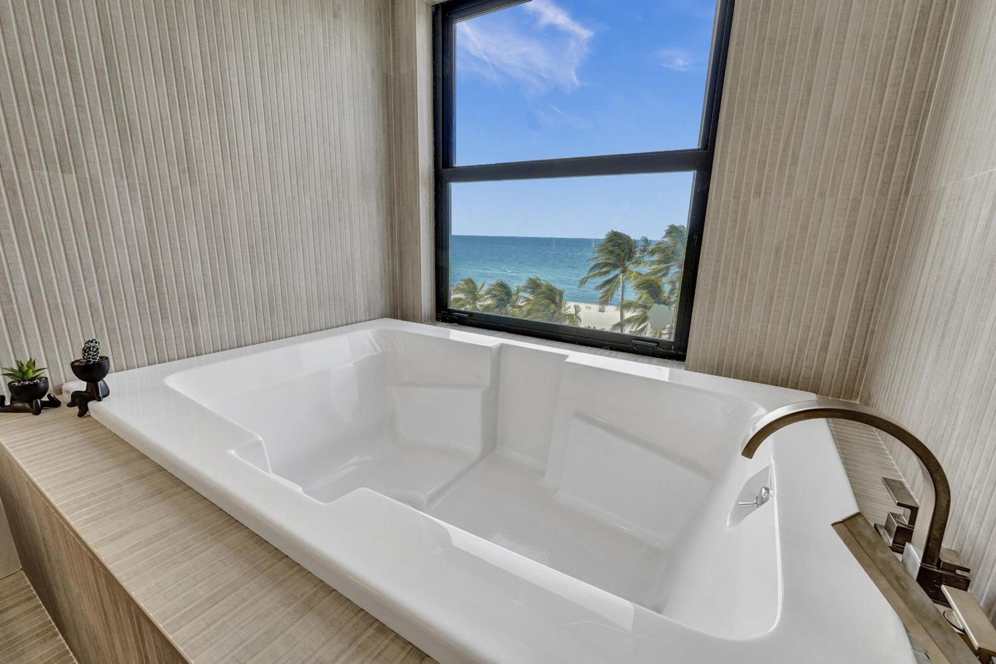 Beautiful Oceanfront 3bdr 801 Apartment Miami Beach