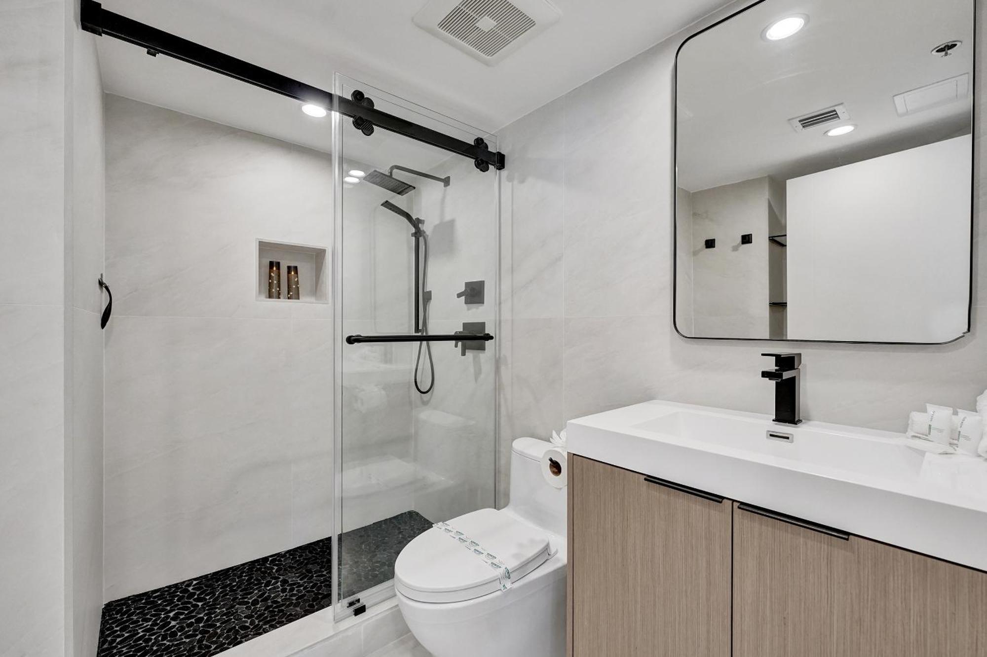 Beautiful Oceanfront 3bdr 801 * Miami Beach
