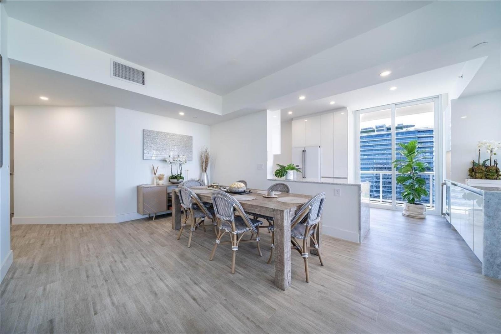 Magnificent Oceanfront Penthouse In Bal Harbour Apartment *