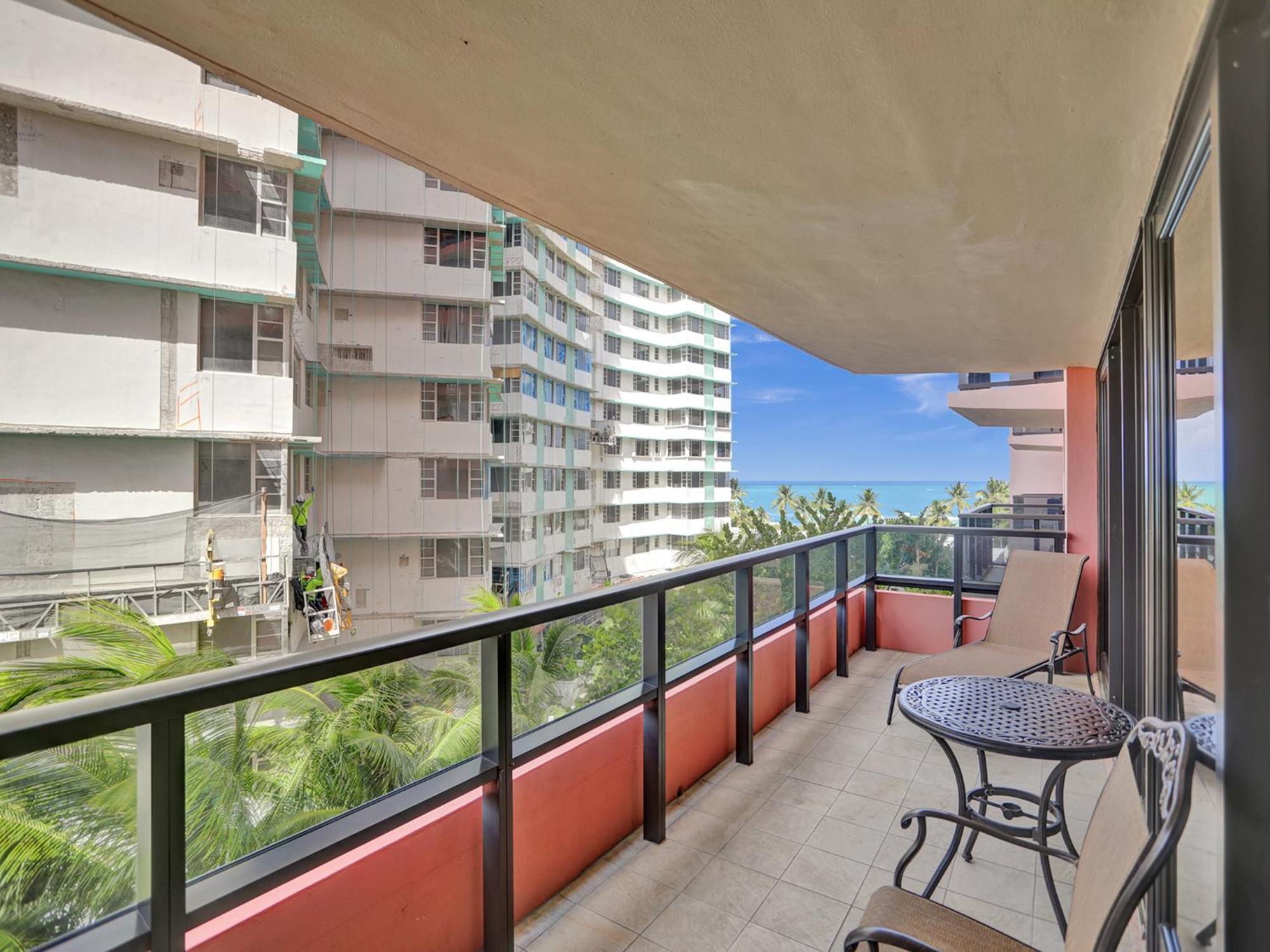 Ocean View Service And Pool 618