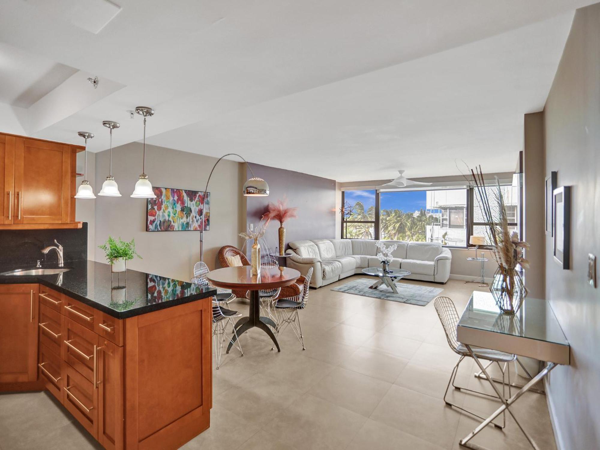 Ocean View Service And Pool 618 Miami Beach