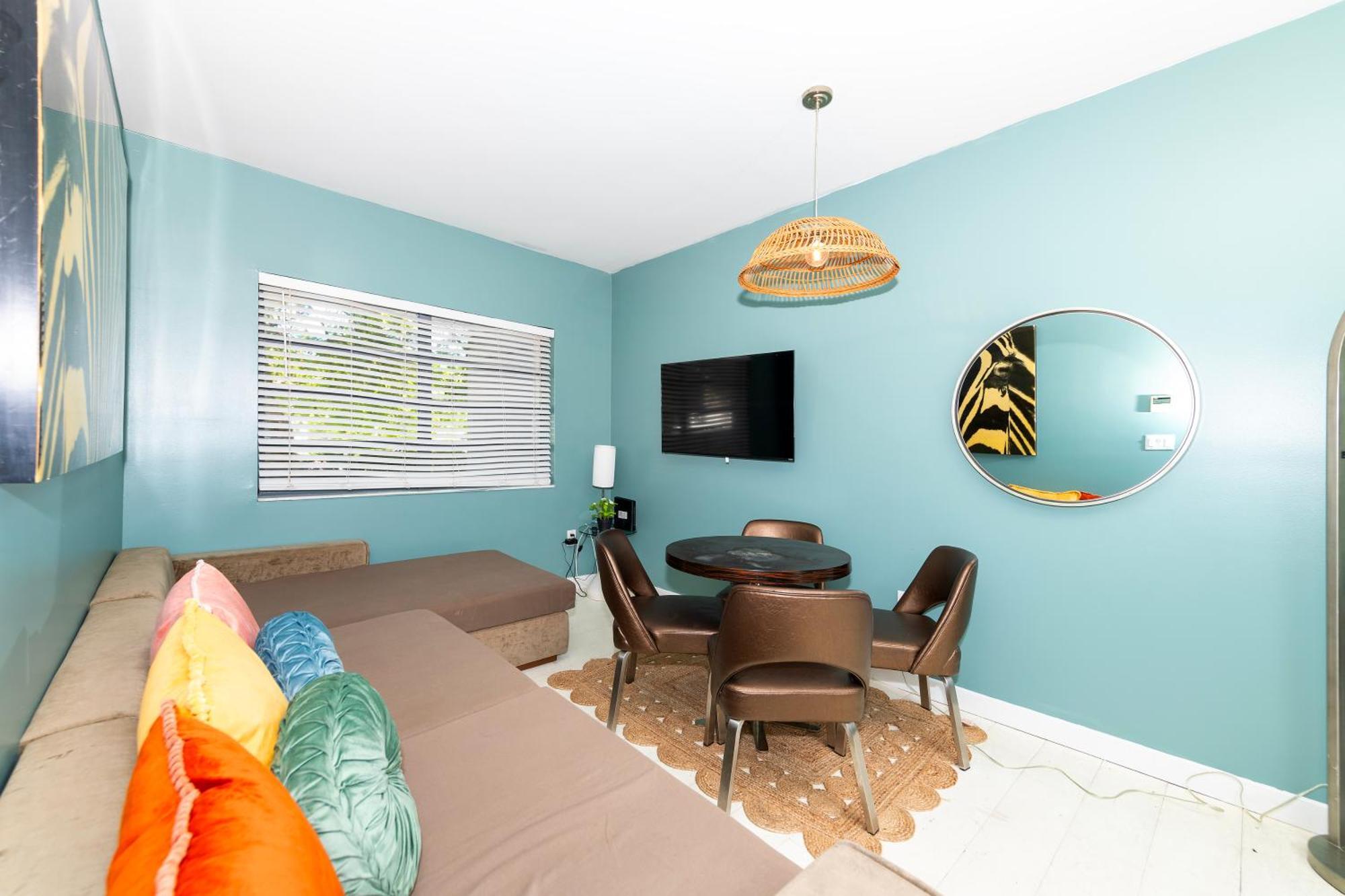 Sunny Days Apartment