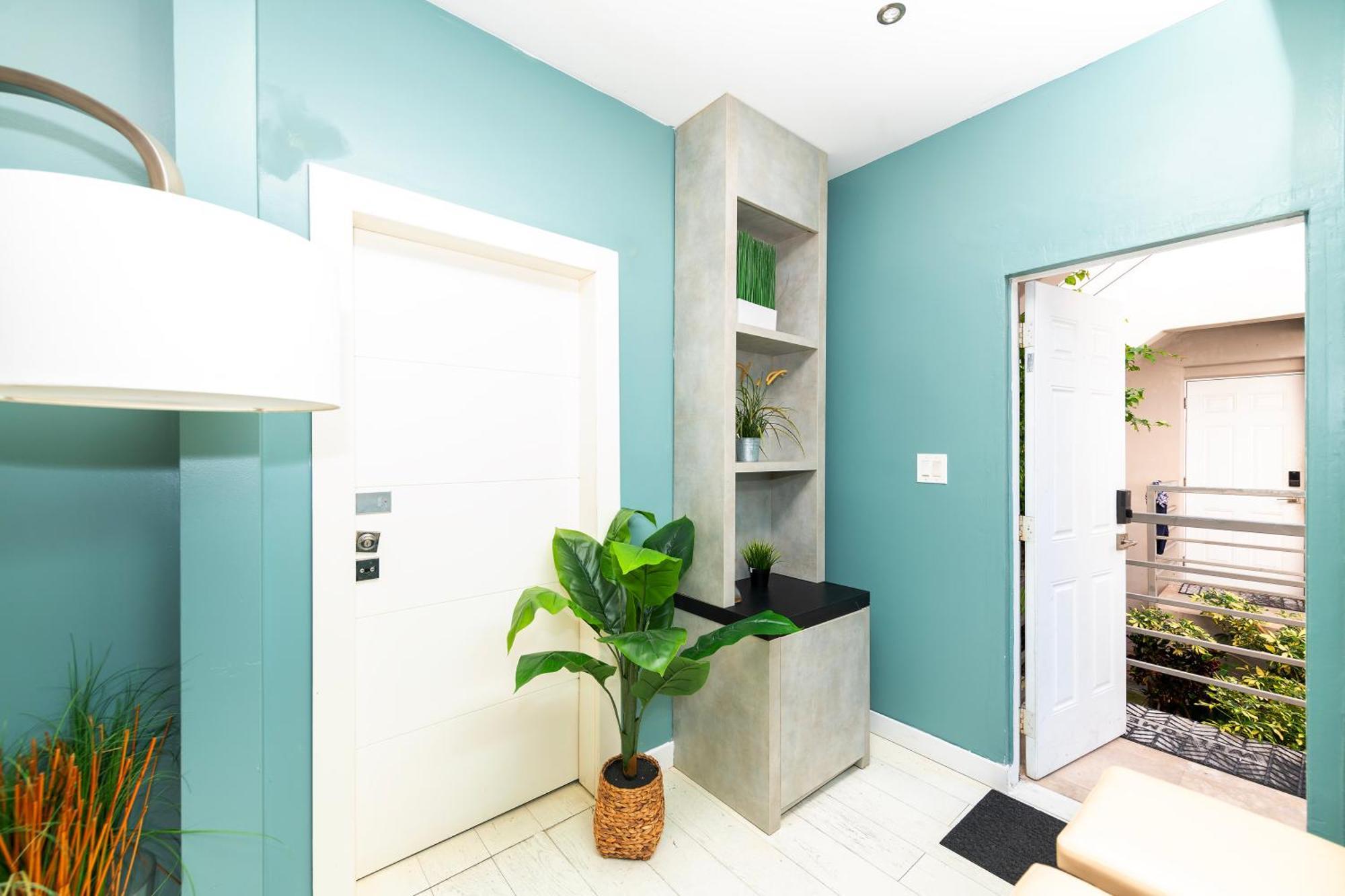 Sunny Days Apartment *