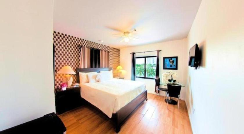 Hotel Notebook Miami