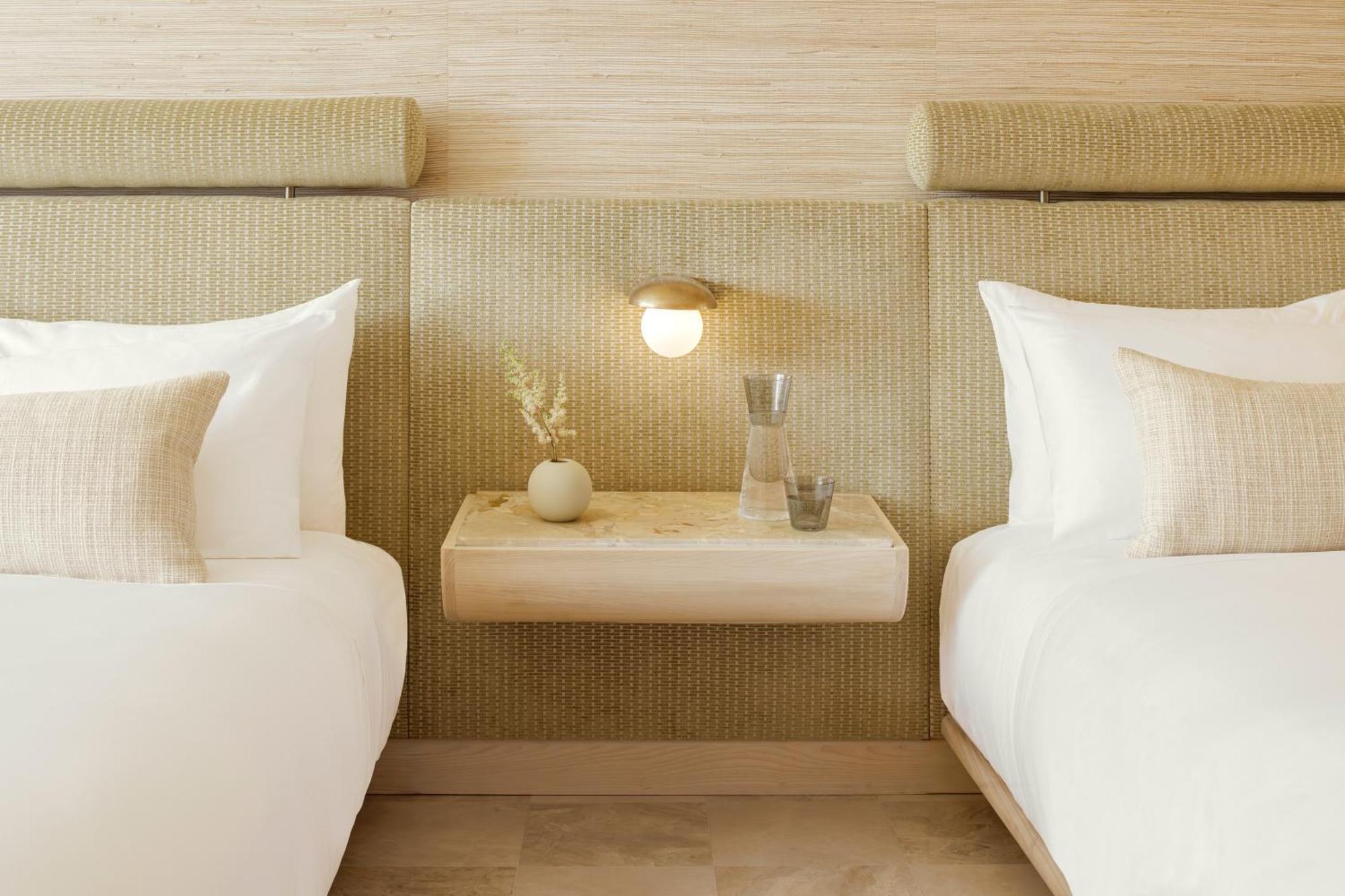 Resort The Shelborne By Proper Miami Beach