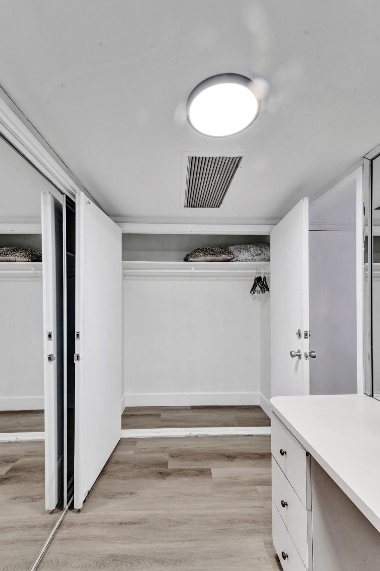 Apartment Huge 2bd Miami With Service - 720 *