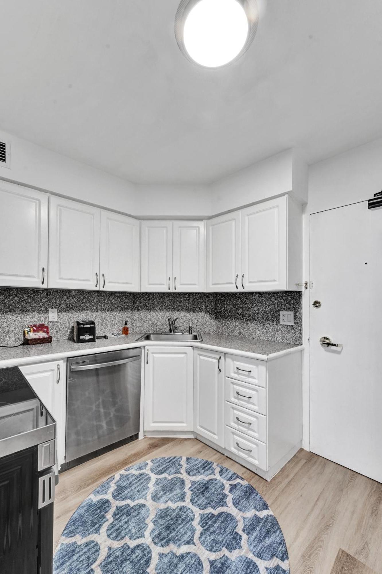 Huge 2bd Miami With Service - 720 * Miami Beach