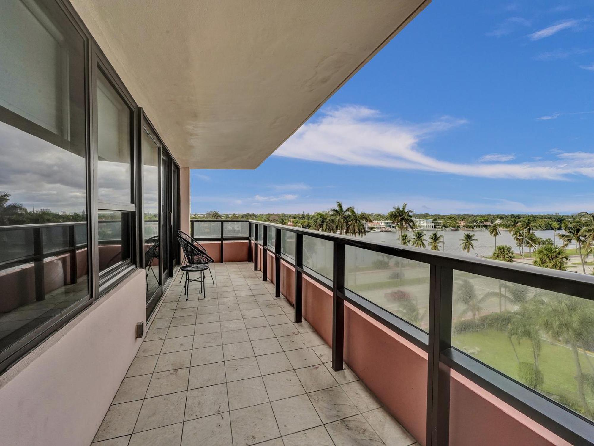 Huge 2bd Miami With Service - 720 Apartment *