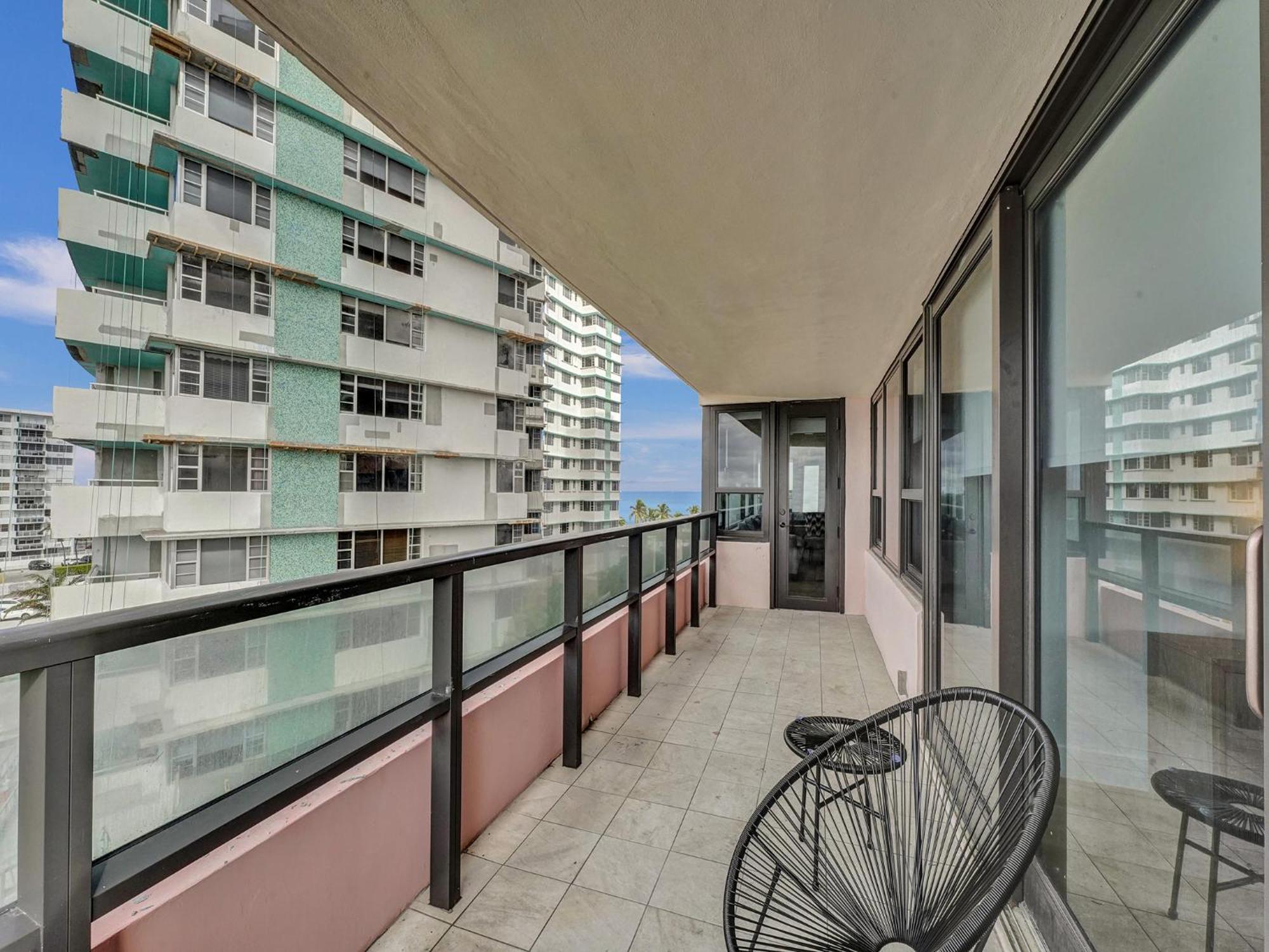 Huge 2bd Miami With Service - 720 *
