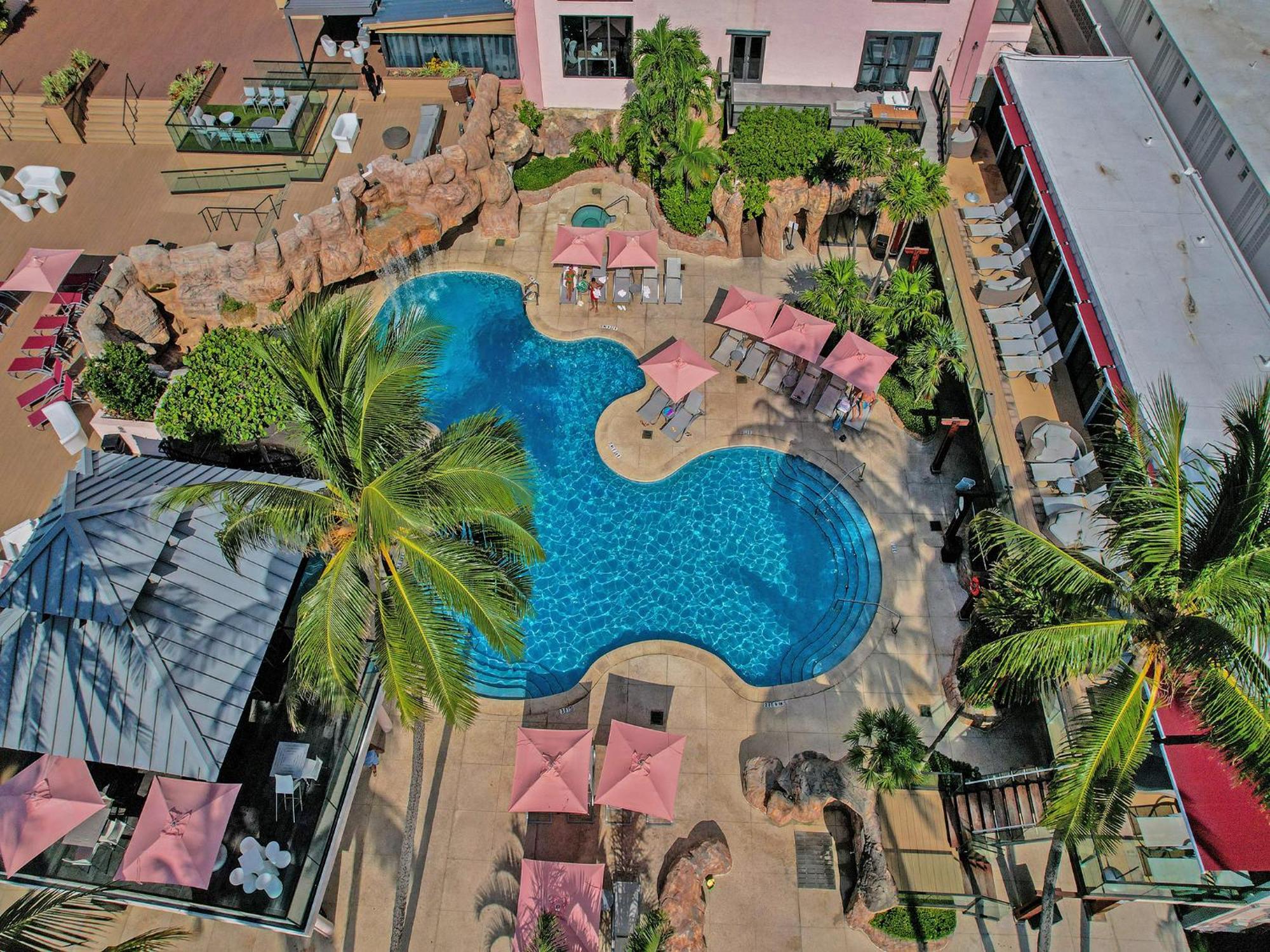 Huge 2bd Miami With Service - 720 Apartment *